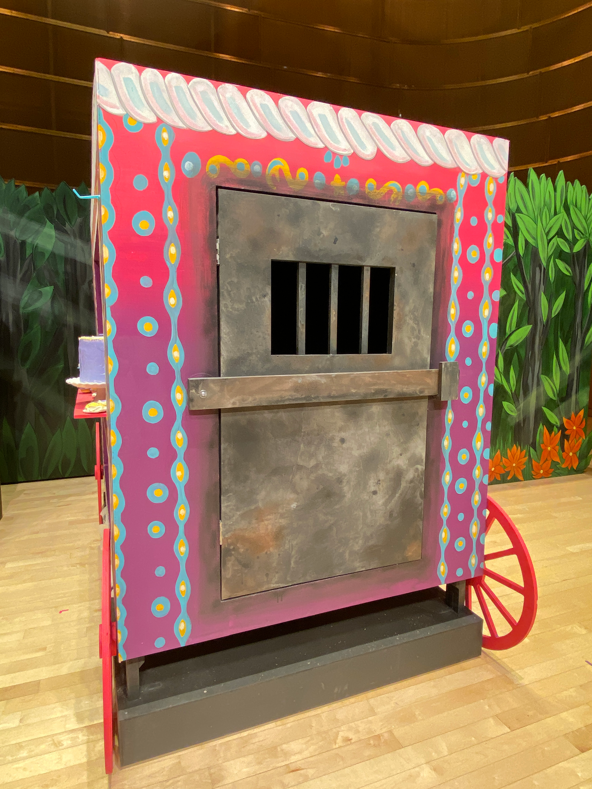 Hansel & Gretel - witch's wagon - oven