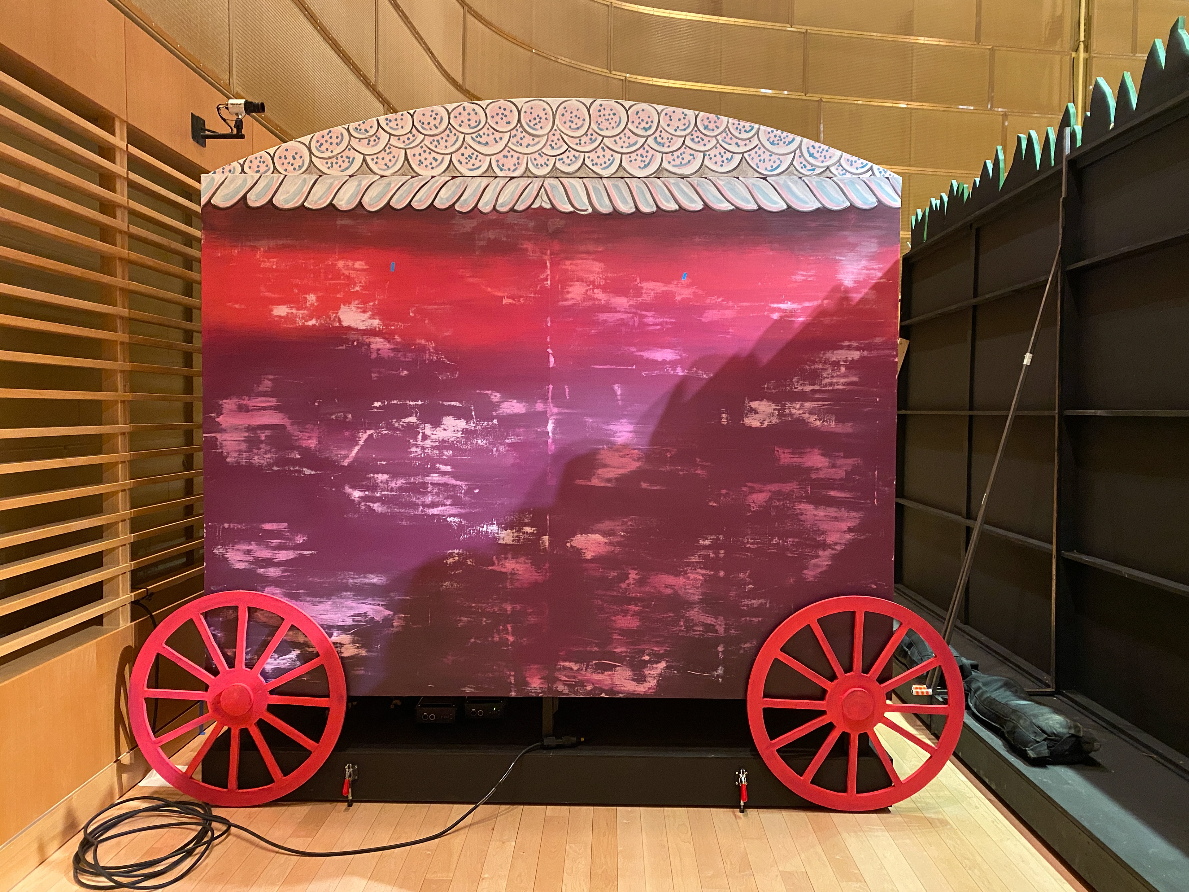 Hansel & Gretel - witch's wagon - back