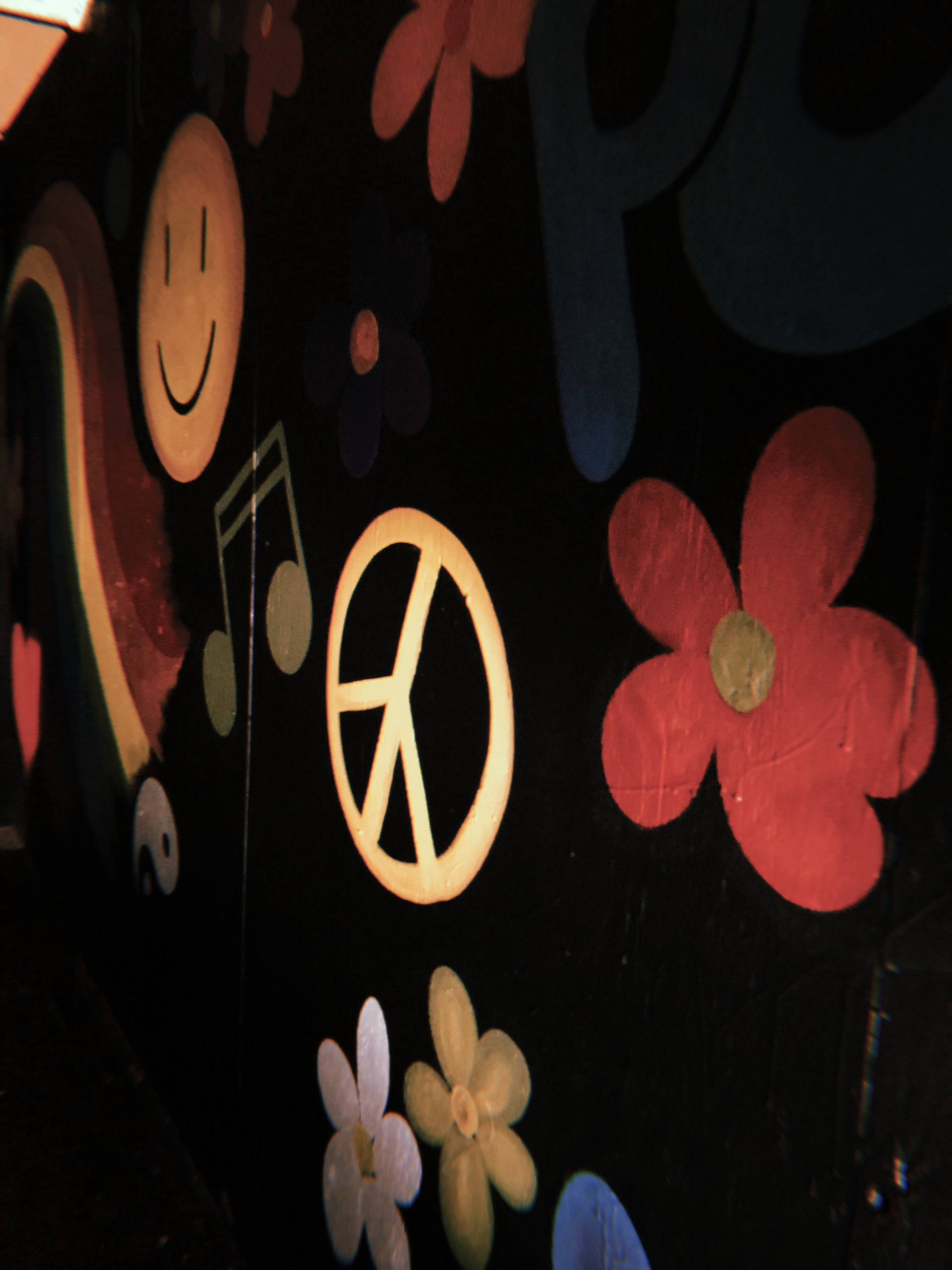 Gateway's Haunted Playhouse - hippie blacklight hall - designed & hand-painted