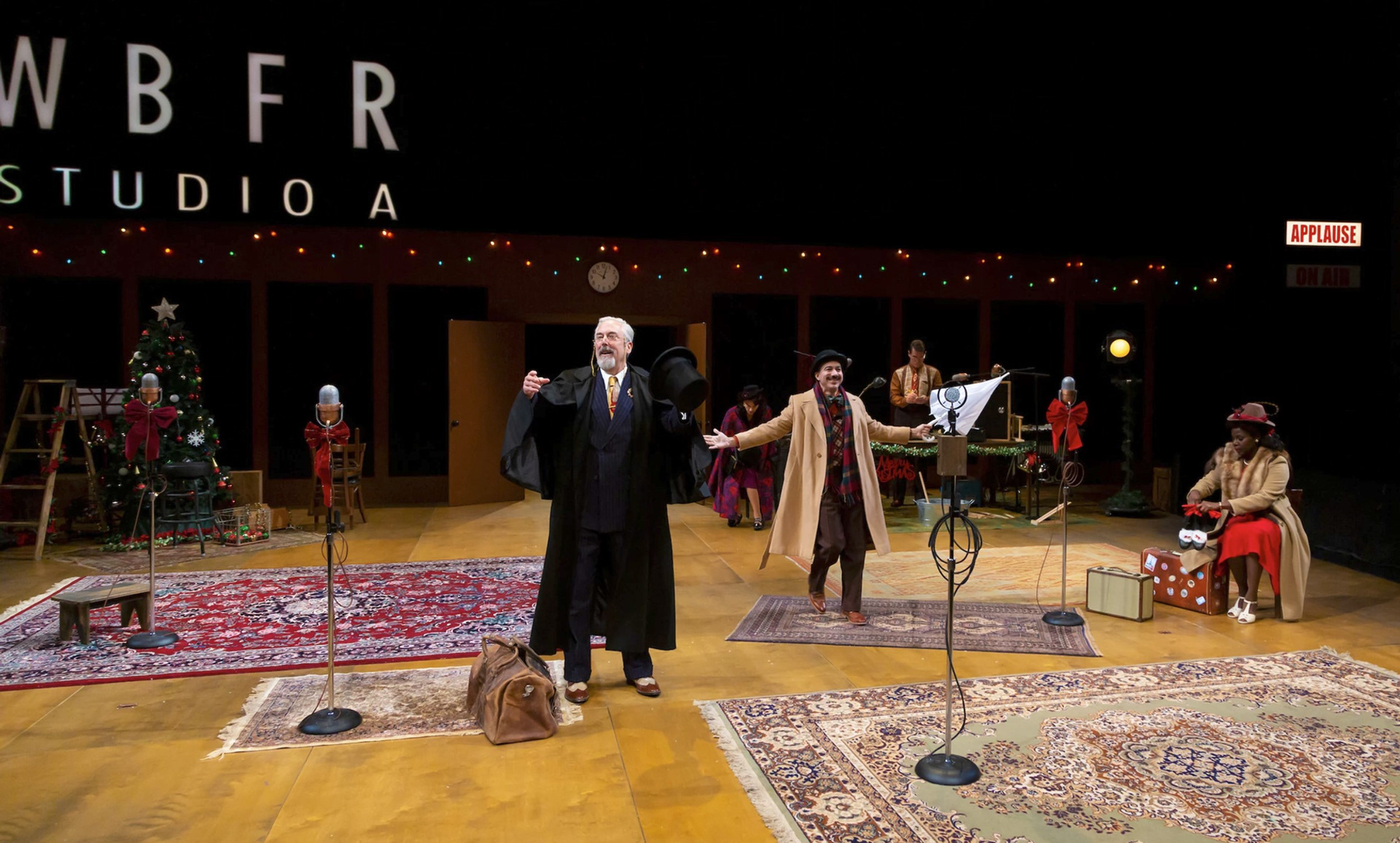 Hartford Stage - It's A Wonderful Life - ©T. Charles Erickson