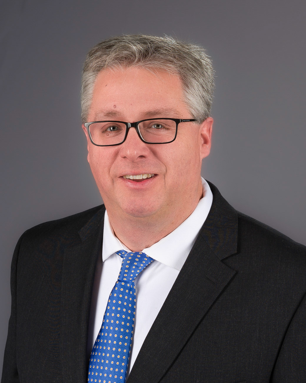 Professional-Headshots-Male-Chamber-of-COmmerce-Andreas-Stahl-Photography-