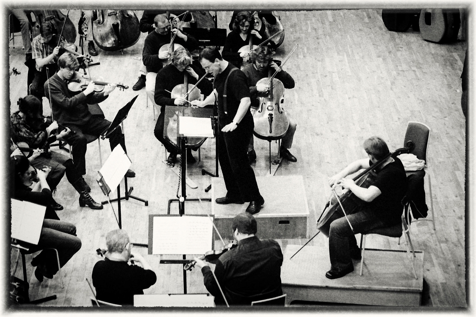 Sakari Oramo rehearsing the CBSO in 2005