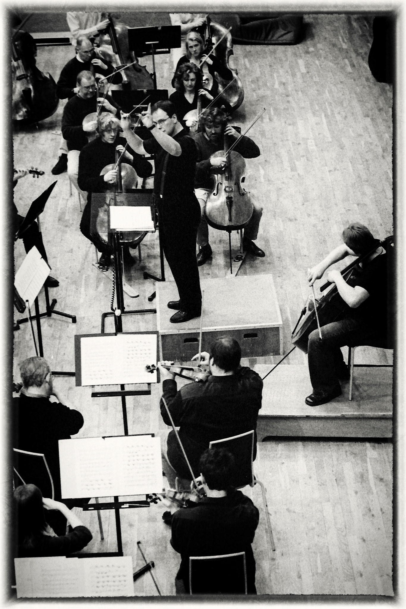 Sakari Oramo rehearsing the CBSO in 2005