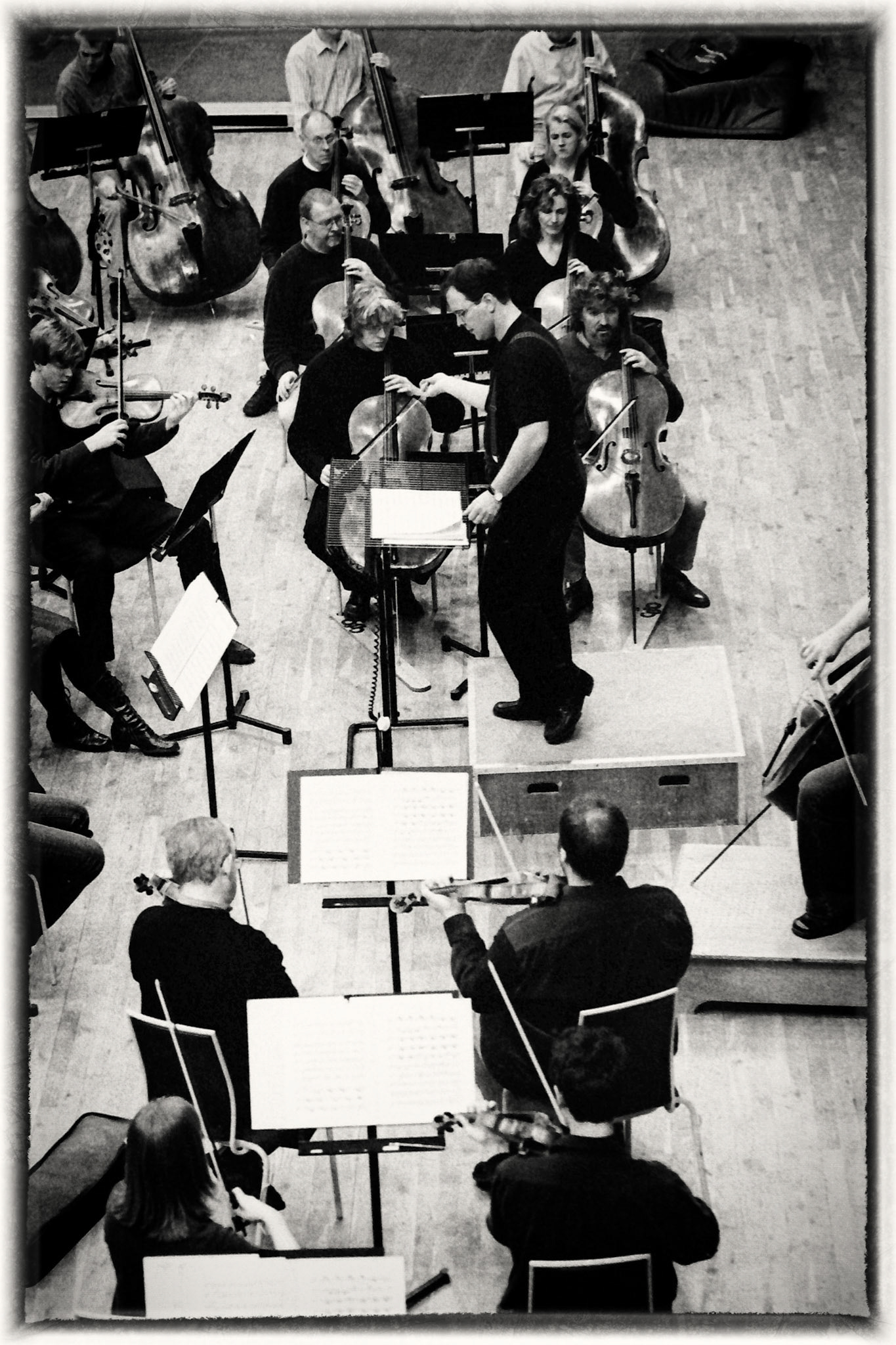 Sakari Oramo rehearsing the CBSO in 2005