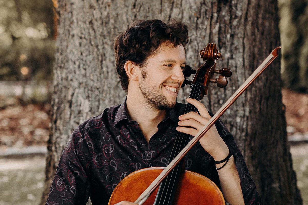 Cellist von Duo Chat Noir – Live-Musik für die Trauung in Stuttgart