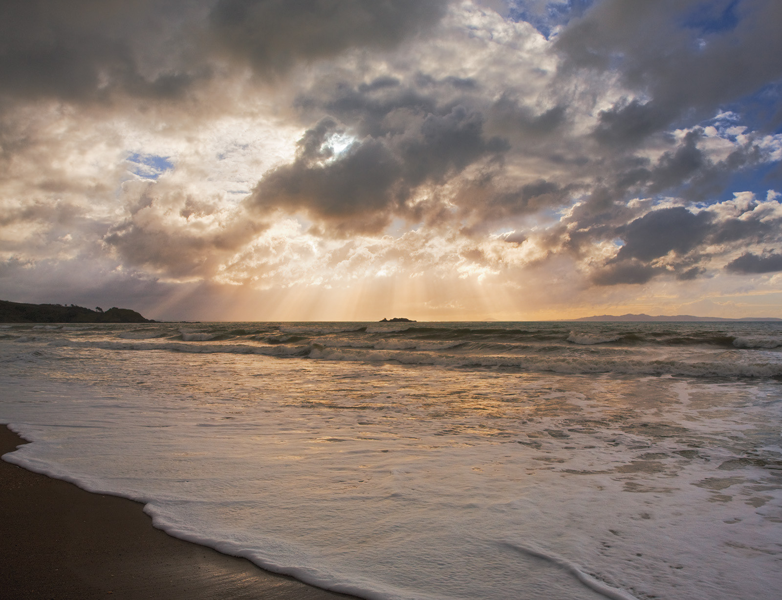 Pooh Bear Island, Coopers Beach