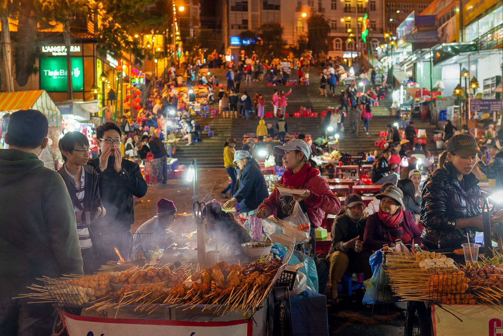 Night markets in Dalat