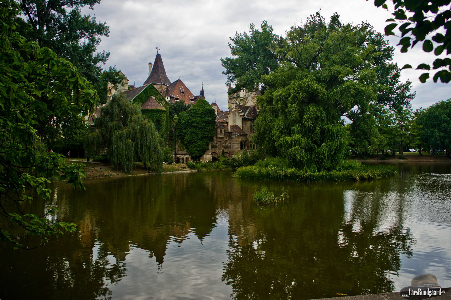 Copyright © Lars Bundgaard, all rights reserved!