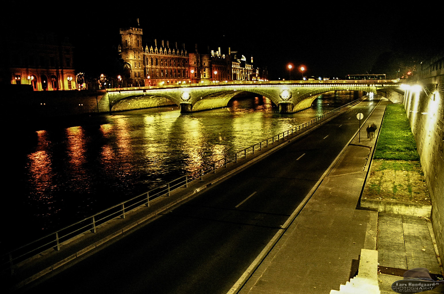 Copyright © Lars Bundgaard, all rights reserved!