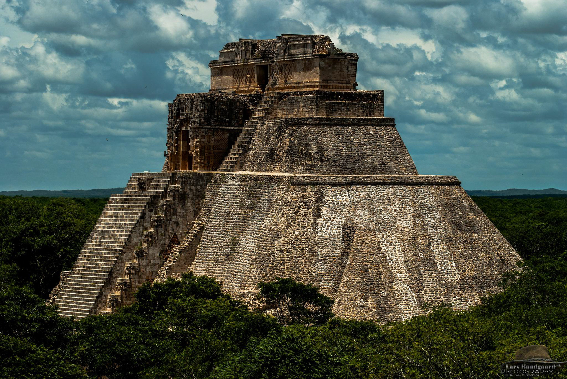 Copyright © Lars Bundgaard, all rights reserved!