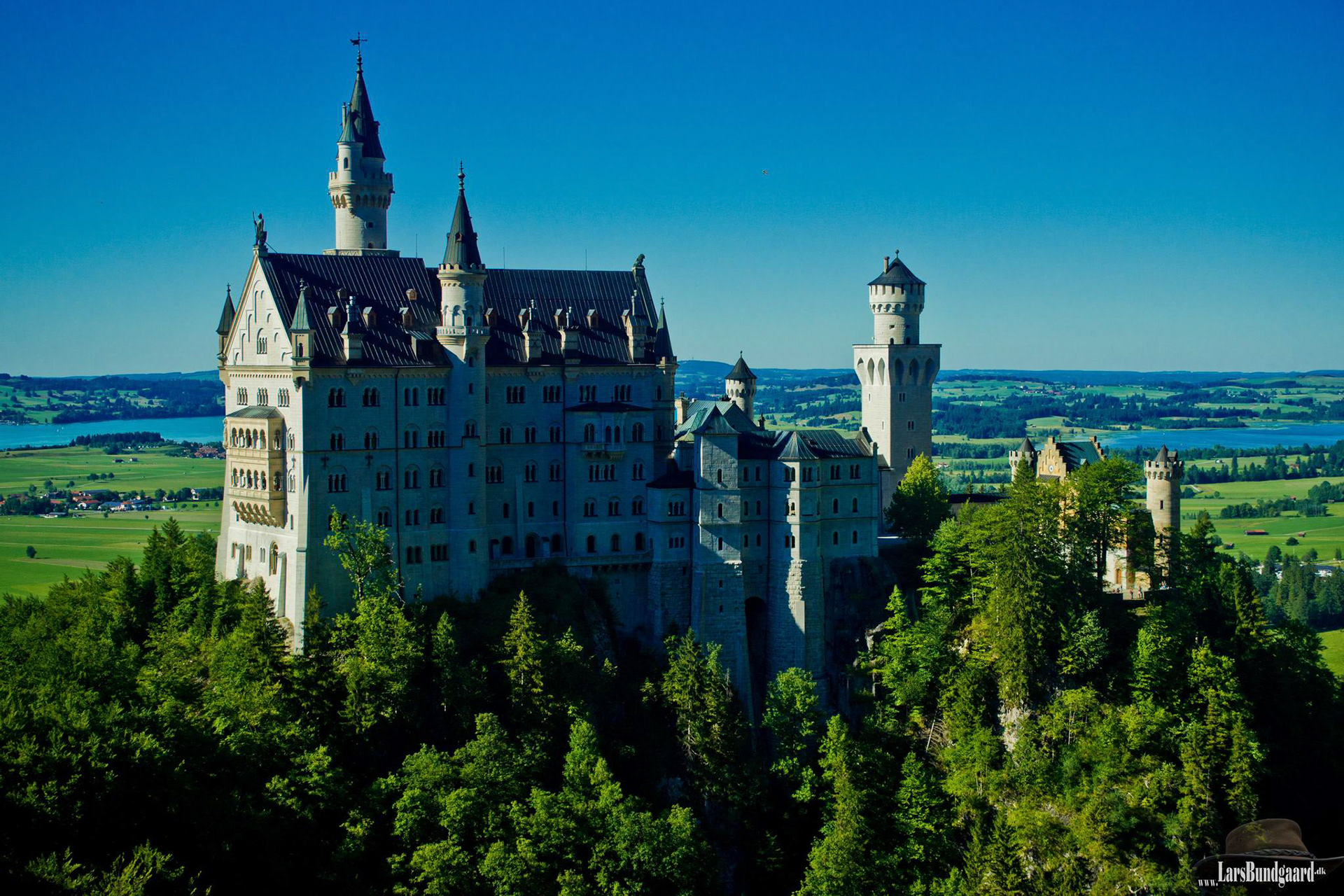 Copyright © Lars Bundgaard, all rights reserved!