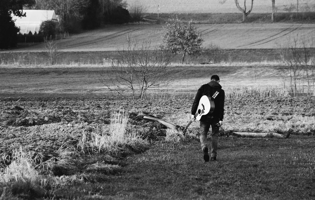 Chris Pate, outdoor video shoot, Burgrieden, 2016