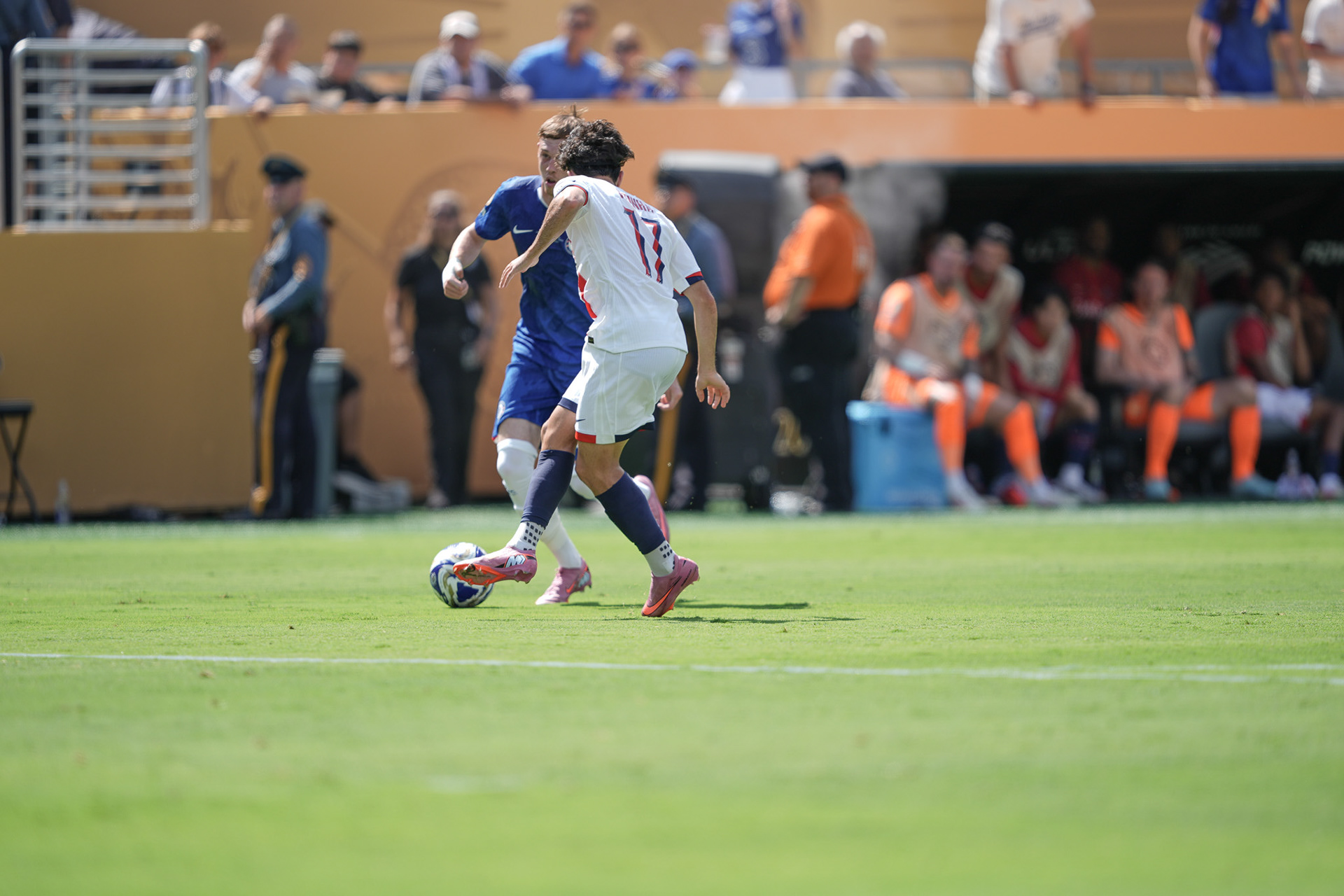 (SPO) Medal Ceremony for Players of Chelsea and PSG: FIFA Club World Cup 2925. July 13, 2025, New Jersey, USA: Medal Ceremony of finalists of FIFA Club World Cup 2025 presented by US President Donald Trump and FIFA President Gianni Infantino after soccer match between Chelsea and PSG valid for the finals of FIFA Club World Cup 2025 at MetLife stadium in New Jersey. Chelsea won 3-0.