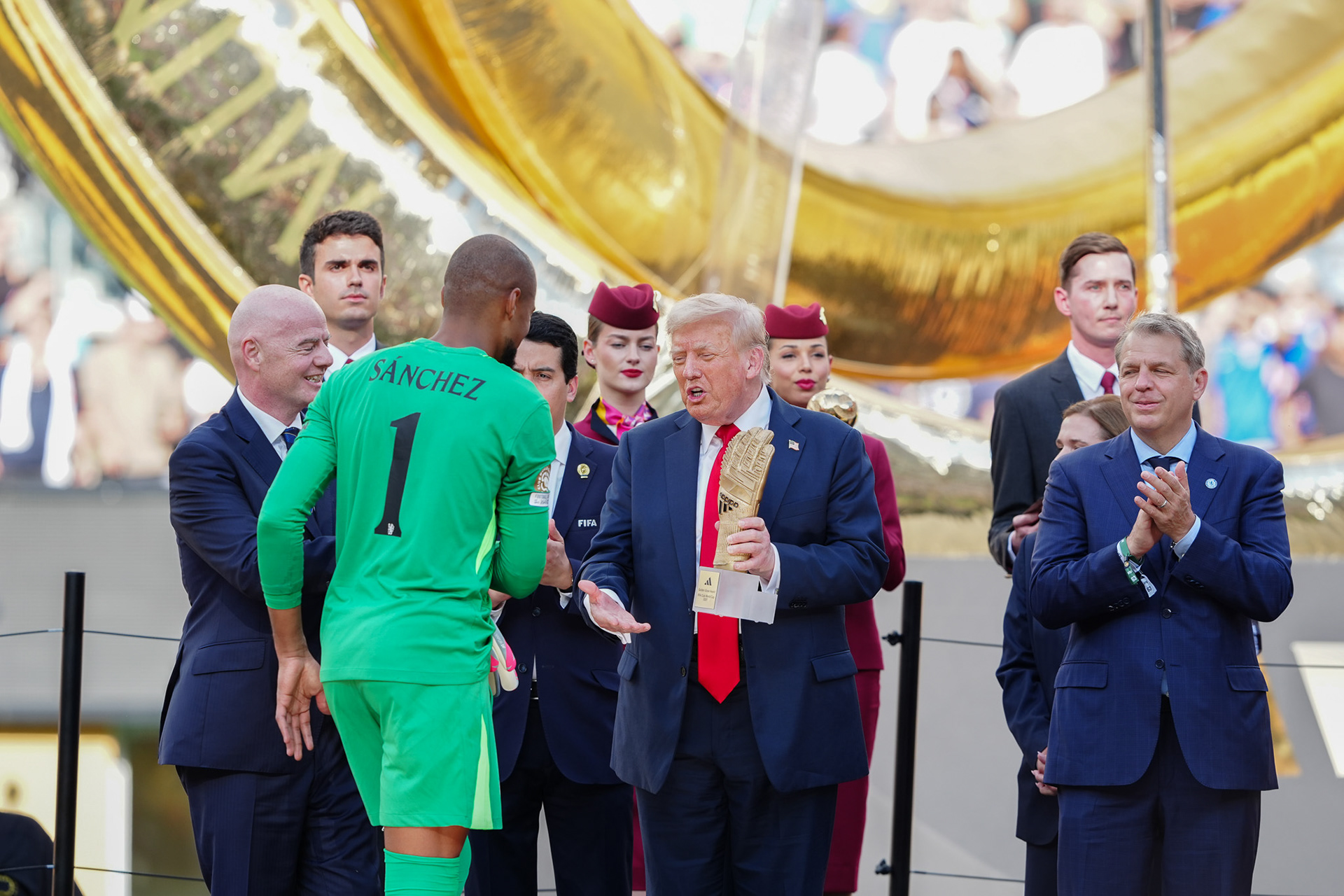 (SPO) Medal Ceremony for Players of Chelsea and PSG: FIFA Club World Cup 2925. July 13, 2025, New Jersey, USA: Medal Ceremony of finalists of FIFA Club World Cup 2025 presented by US President Donald Trump and FIFA President Gianni Infantino after soccer match between Chelsea and PSG valid for the finals of FIFA Club World Cup 2025 at MetLife stadium in New Jersey. Chelsea won 3-0.