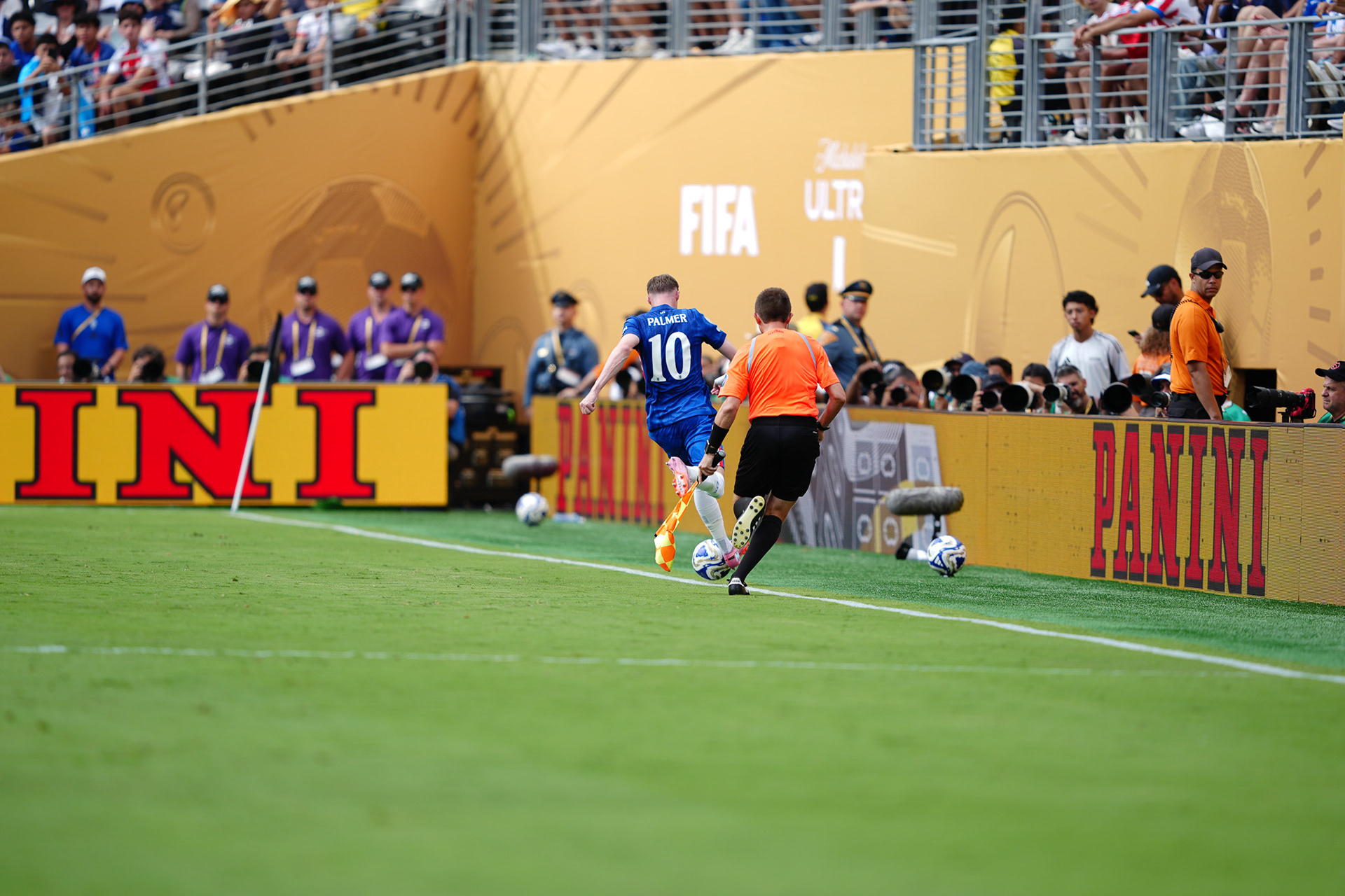 Chelsea FC logró el primer título de Copa Mundial de Clubes FIFA en la historia y un récord de 3-0 al derrotar al Paris Saint-Germain en la primera final organizada por la FIFA en territorio estadounidense, jugado en el METLIFE STADIUM de New Jersey.