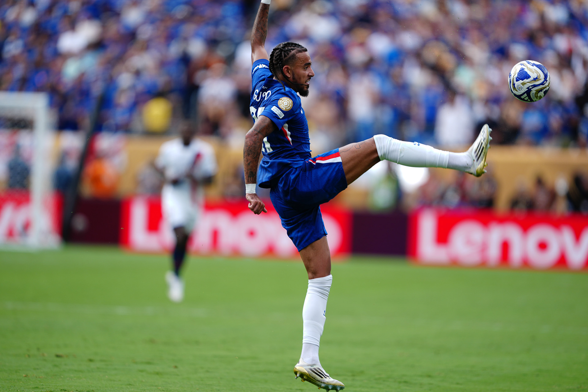 Chelsea FC logró el primer título de Copa Mundial de Clubes FIFA en la historia y un récord de 3-0 al derrotar al Paris Saint-Germain en la primera final organizada por la FIFA en territorio estadounidense, jugado en el METLIFE STADIUM de New Jersey.