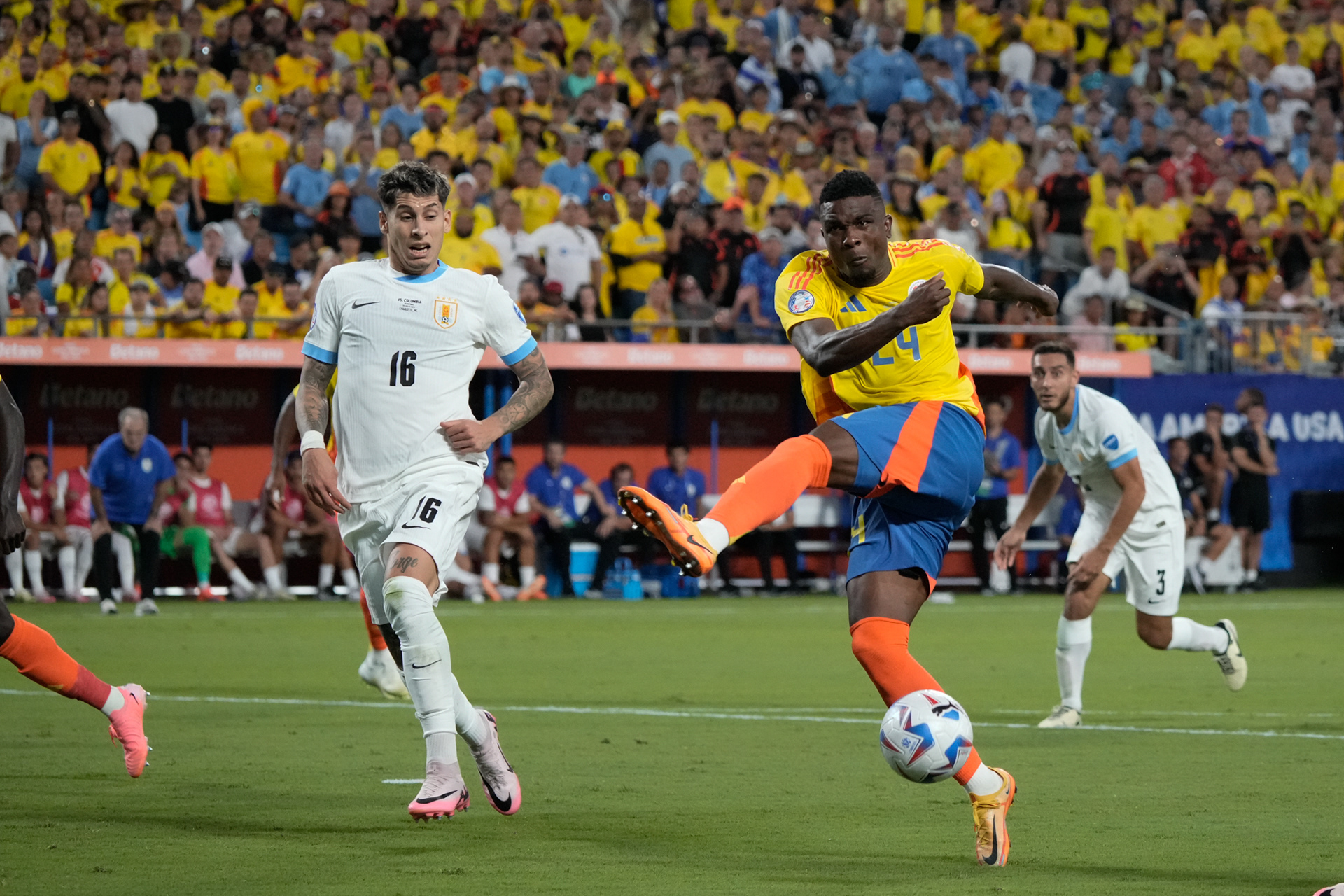 Colombia vs. Uruguay — Copa América Semifinal, 2024. A fierce battle under the lights, where intensity and character defined every minute. Colombia faced Uruguay in a hard-fought semifinal marked by passion, tactical discipline, and unwavering determination — a performance that reflected the heart of a nation dreaming of the final stage.