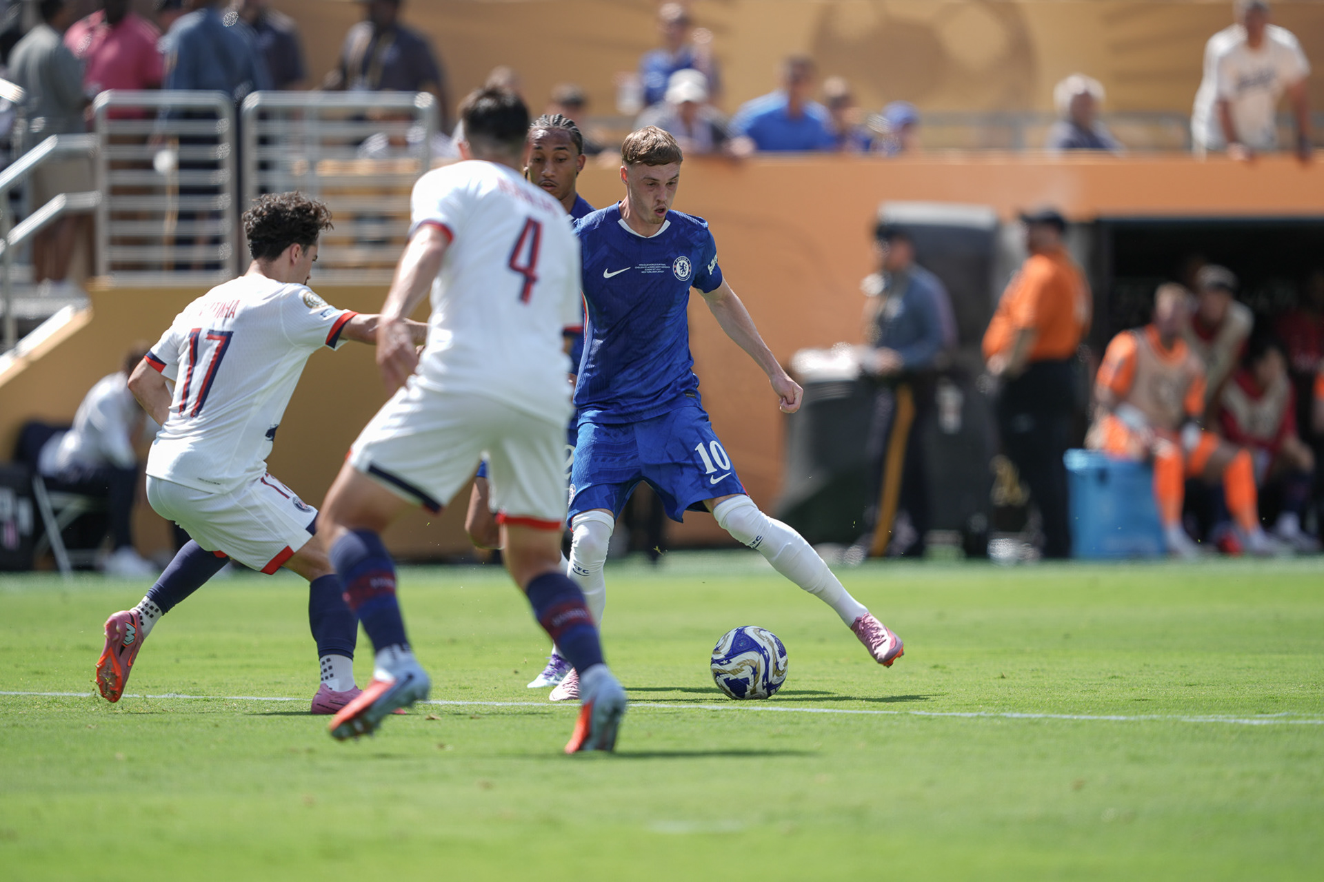 (SPO) Medal Ceremony for Players of Chelsea and PSG: FIFA Club World Cup 2925. July 13, 2025, New Jersey, USA: Medal Ceremony of finalists of FIFA Club World Cup 2025 presented by US President Donald Trump and FIFA President Gianni Infantino after soccer match between Chelsea and PSG valid for the finals of FIFA Club World Cup 2025 at MetLife stadium in New Jersey. Chelsea won 3-0.