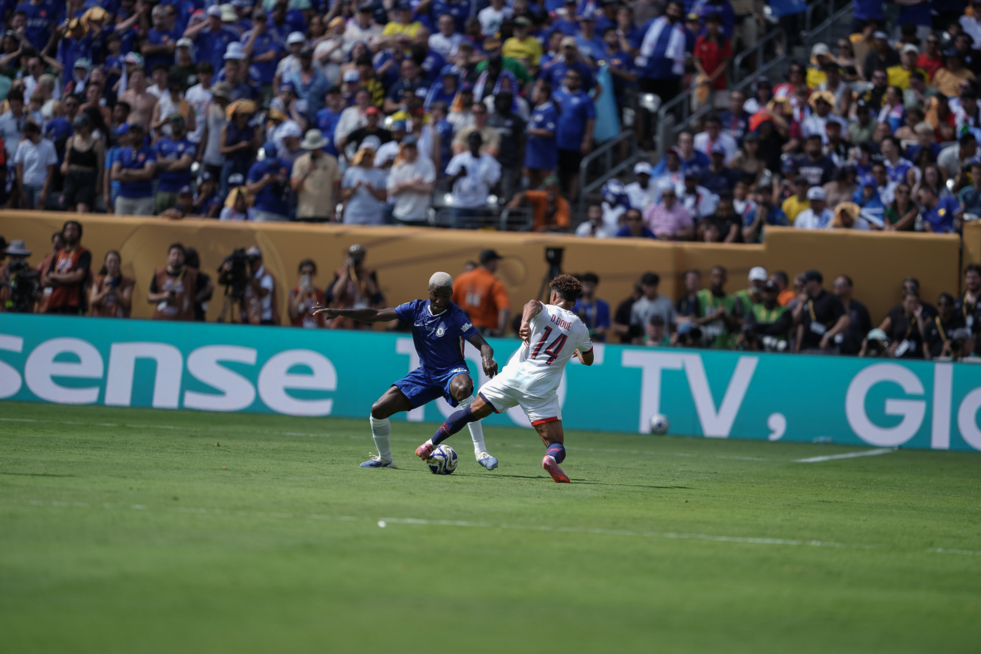 (SPO) Medal Ceremony for Players of Chelsea and PSG: FIFA Club World Cup 2925. July 13, 2025, New Jersey, USA: Medal Ceremony of finalists of FIFA Club World Cup 2025 presented by US President Donald Trump and FIFA President Gianni Infantino after soccer match between Chelsea and PSG valid for the finals of FIFA Club World Cup 2025 at MetLife stadium in New Jersey. Chelsea won 3-0.