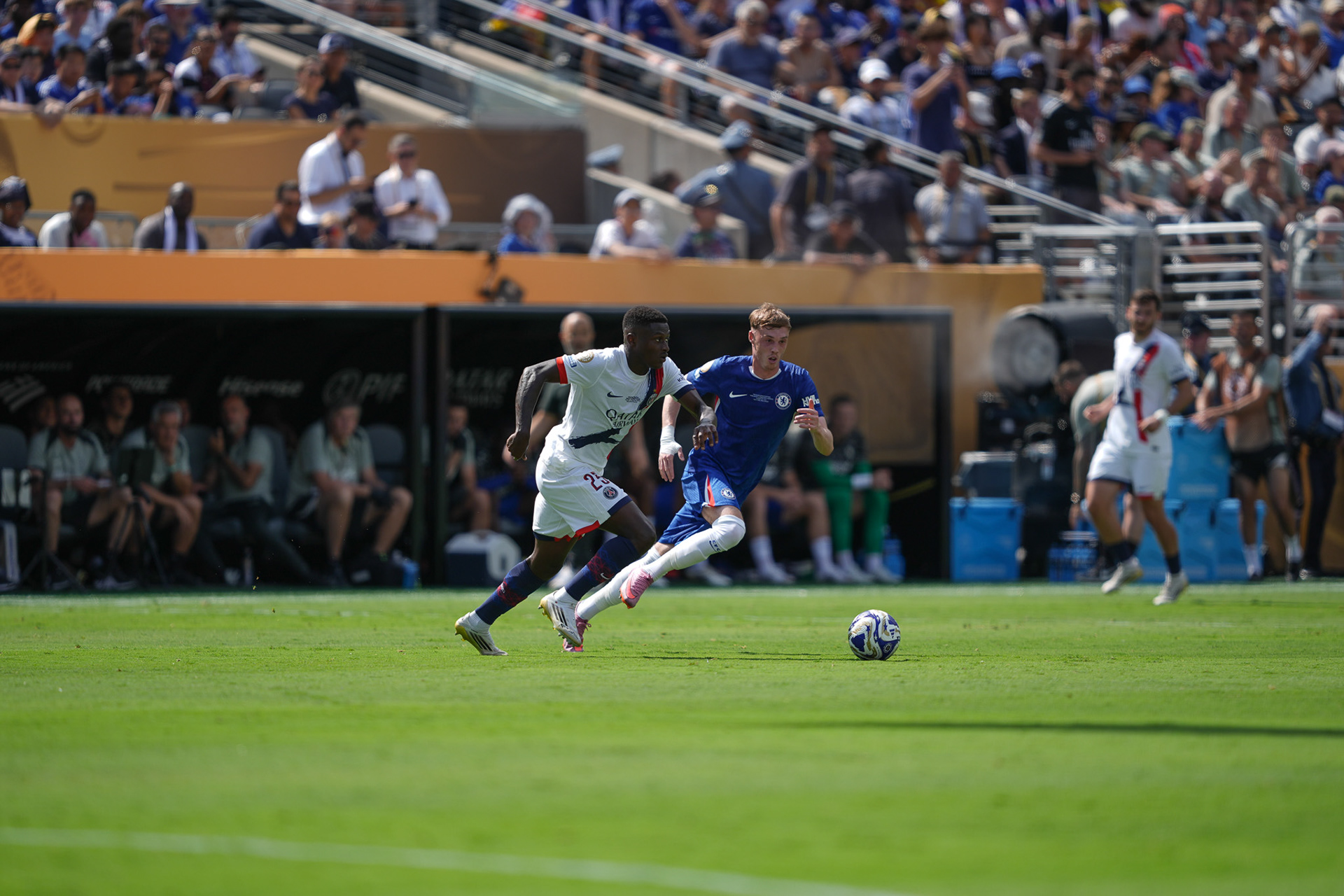 Chelsea FC logró el primer título de Copa Mundial de Clubes FIFA en la historia y un récord de 3-0 al derrotar al Paris Saint-Germain en la primera final organizada por la FIFA en territorio estadounidense, jugado en el METLIFE STADIUM de New Jersey.