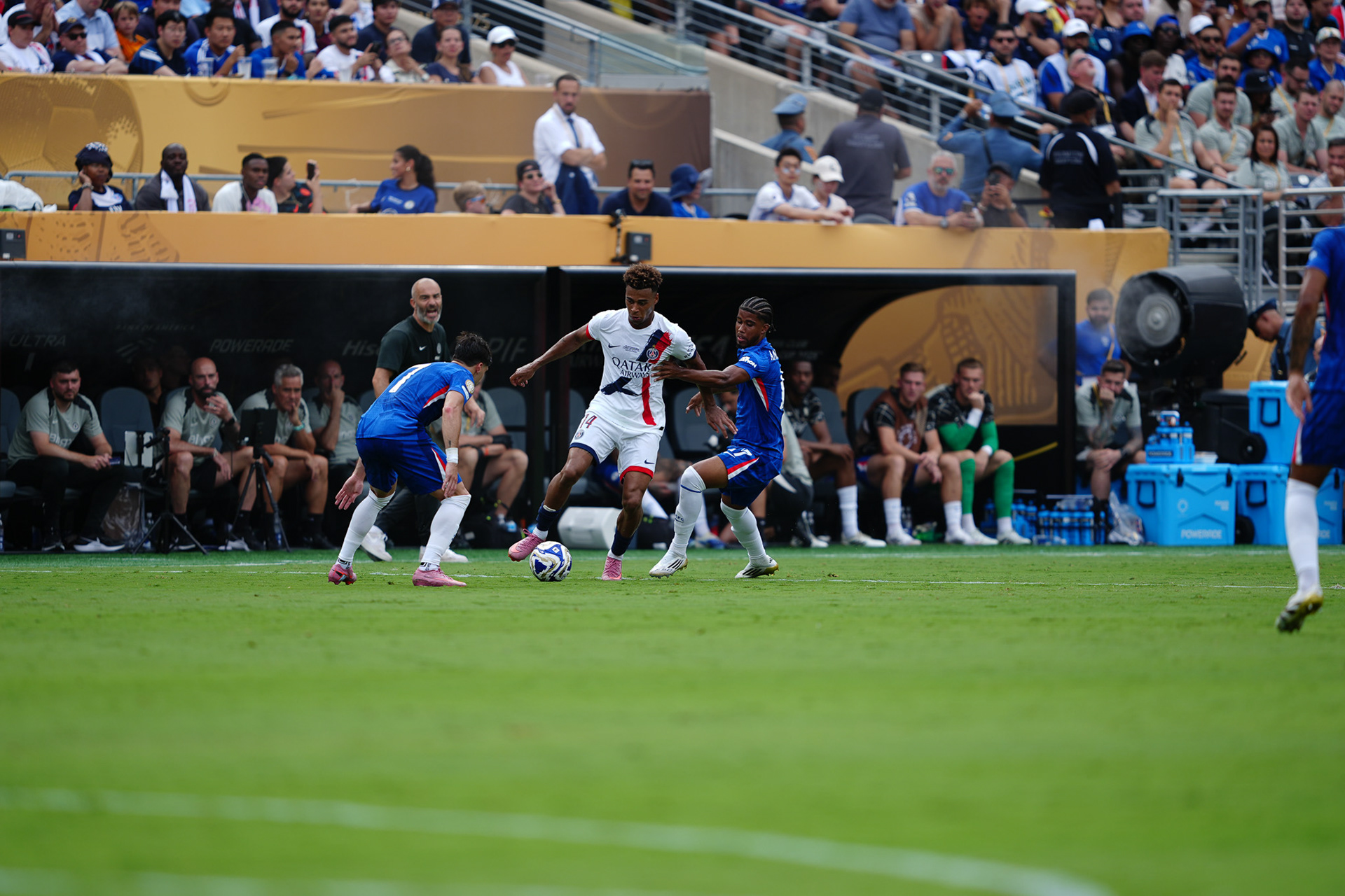 Chelsea FC logró el primer título de Copa Mundial de Clubes FIFA en la historia y un récord de 3-0 al derrotar al Paris Saint-Germain en la primera final organizada por la FIFA en territorio estadounidense, jugado en el METLIFE STADIUM de New Jersey.