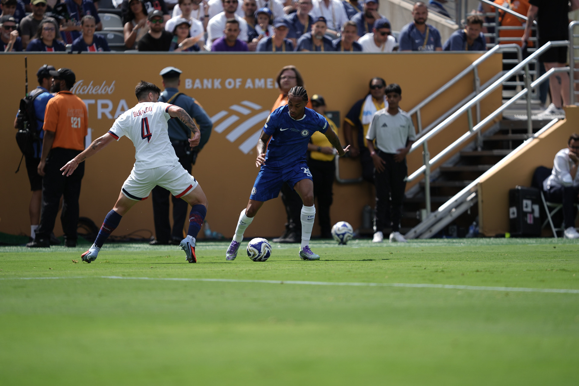 Chelsea FC logró el primer título de Copa Mundial de Clubes FIFA en la historia y un récord de 3-0 al derrotar al Paris Saint-Germain en la primera final organizada por la FIFA en territorio estadounidense, jugado en el METLIFE STADIUM de New Jersey.