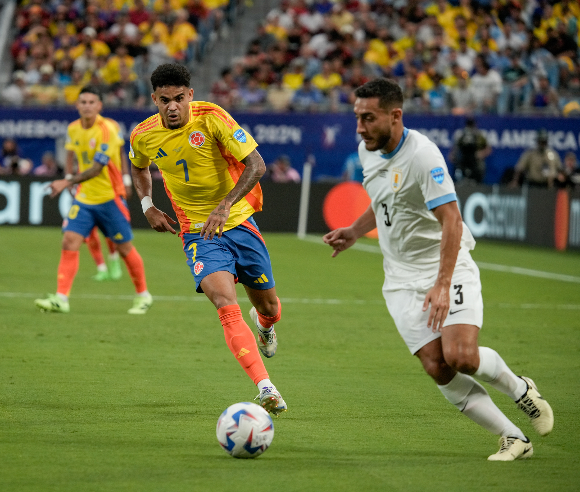 Colombia vs. Uruguay — Copa América Semifinal, 2024. A fierce battle under the lights, where intensity and character defined every minute. Colombia faced Uruguay in a hard-fought semifinal marked by passion, tactical discipline, and unwavering determination — a performance that reflected the heart of a nation dreaming of the final stage.