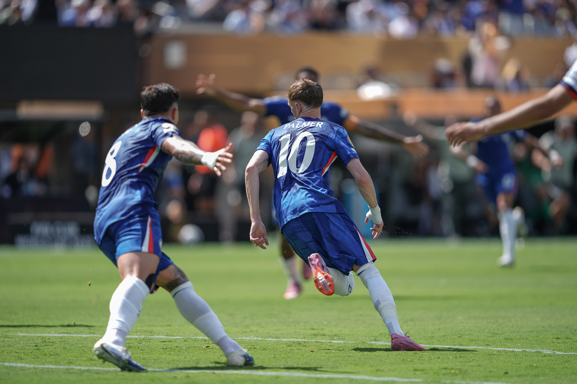 (SPO) Medal Ceremony for Players of Chelsea and PSG: FIFA Club World Cup 2925. July 13, 2025, New Jersey, USA: Medal Ceremony of finalists of FIFA Club World Cup 2025 presented by US President Donald Trump and FIFA President Gianni Infantino after soccer match between Chelsea and PSG valid for the finals of FIFA Club World Cup 2025 at MetLife stadium in New Jersey. Chelsea won 3-0.