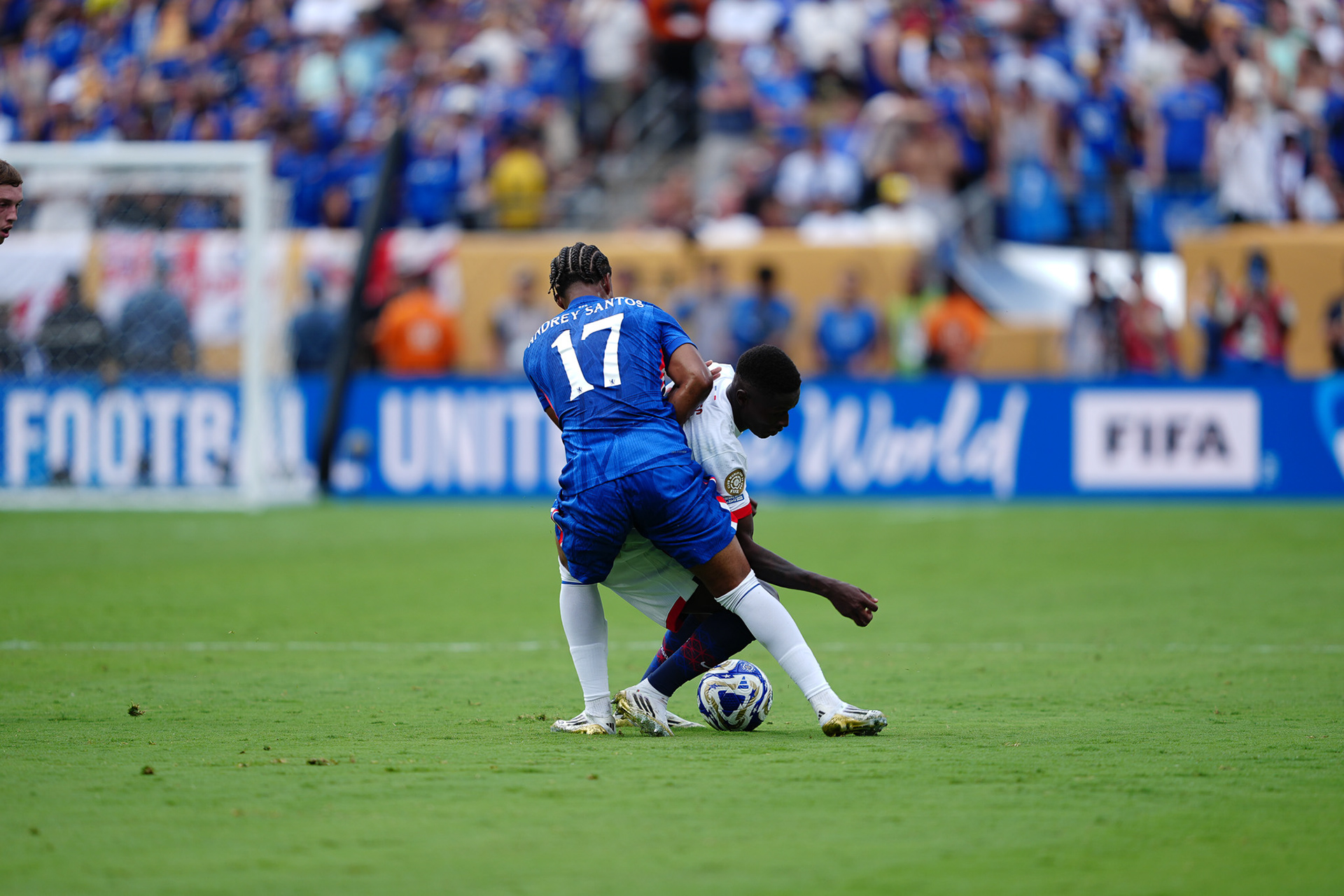 Chelsea FC logró el primer título de Copa Mundial de Clubes FIFA en la historia y un récord de 3-0 al derrotar al Paris Saint-Germain en la primera final organizada por la FIFA en territorio estadounidense, jugado en el METLIFE STADIUM de New Jersey.