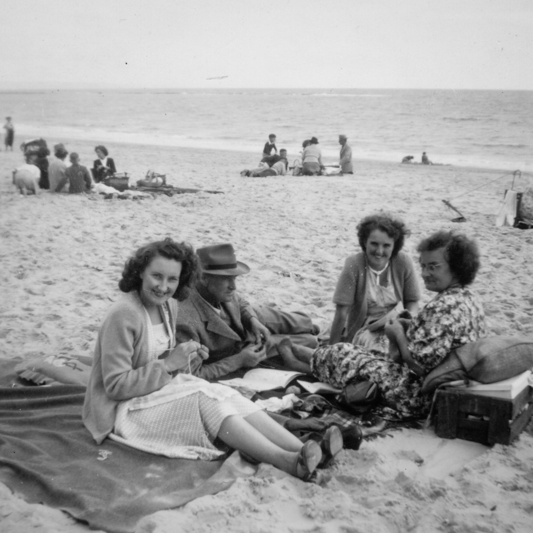 Bet and Pat ?, with parents