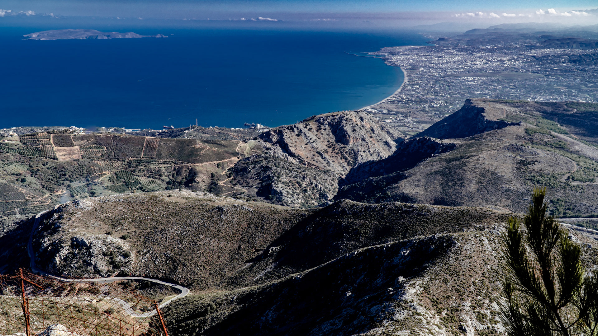 Heraklion bay view from Strouboulas