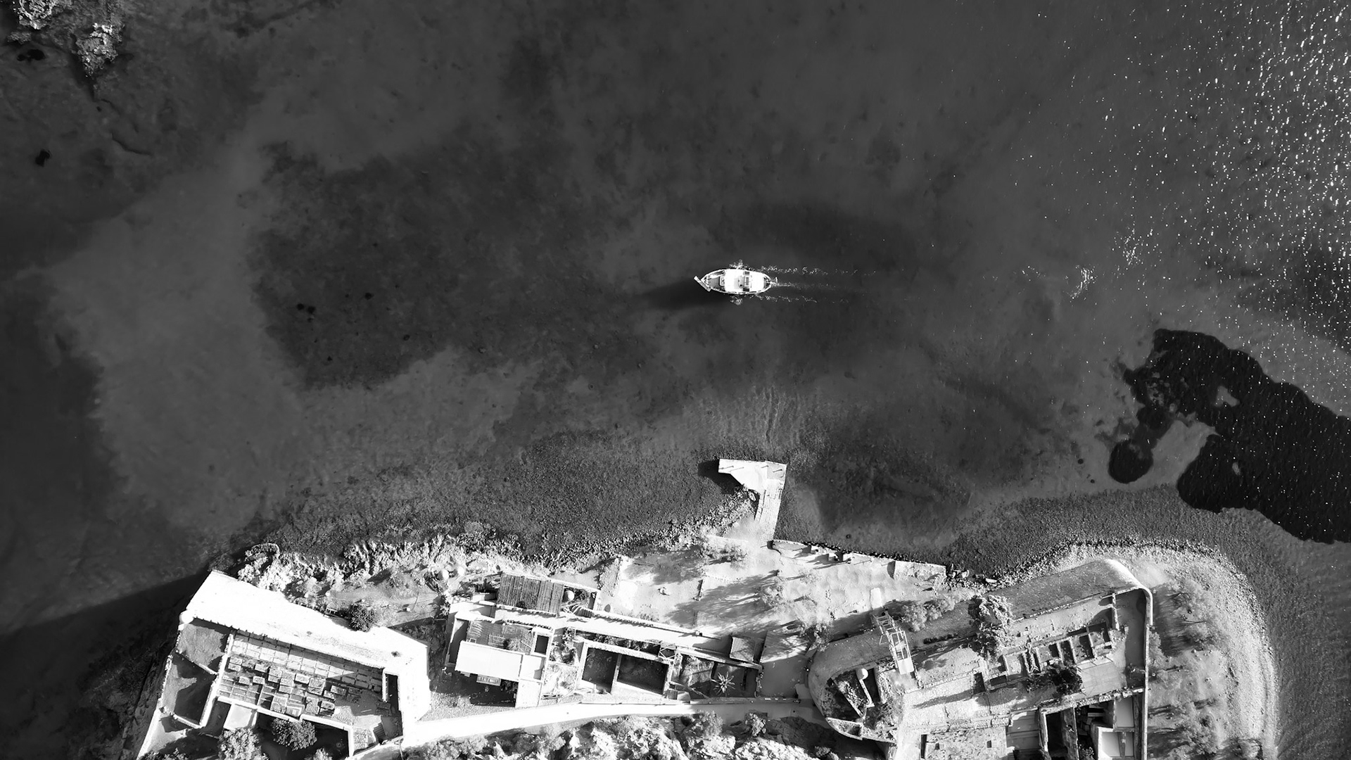 Spinalonga port in B&W