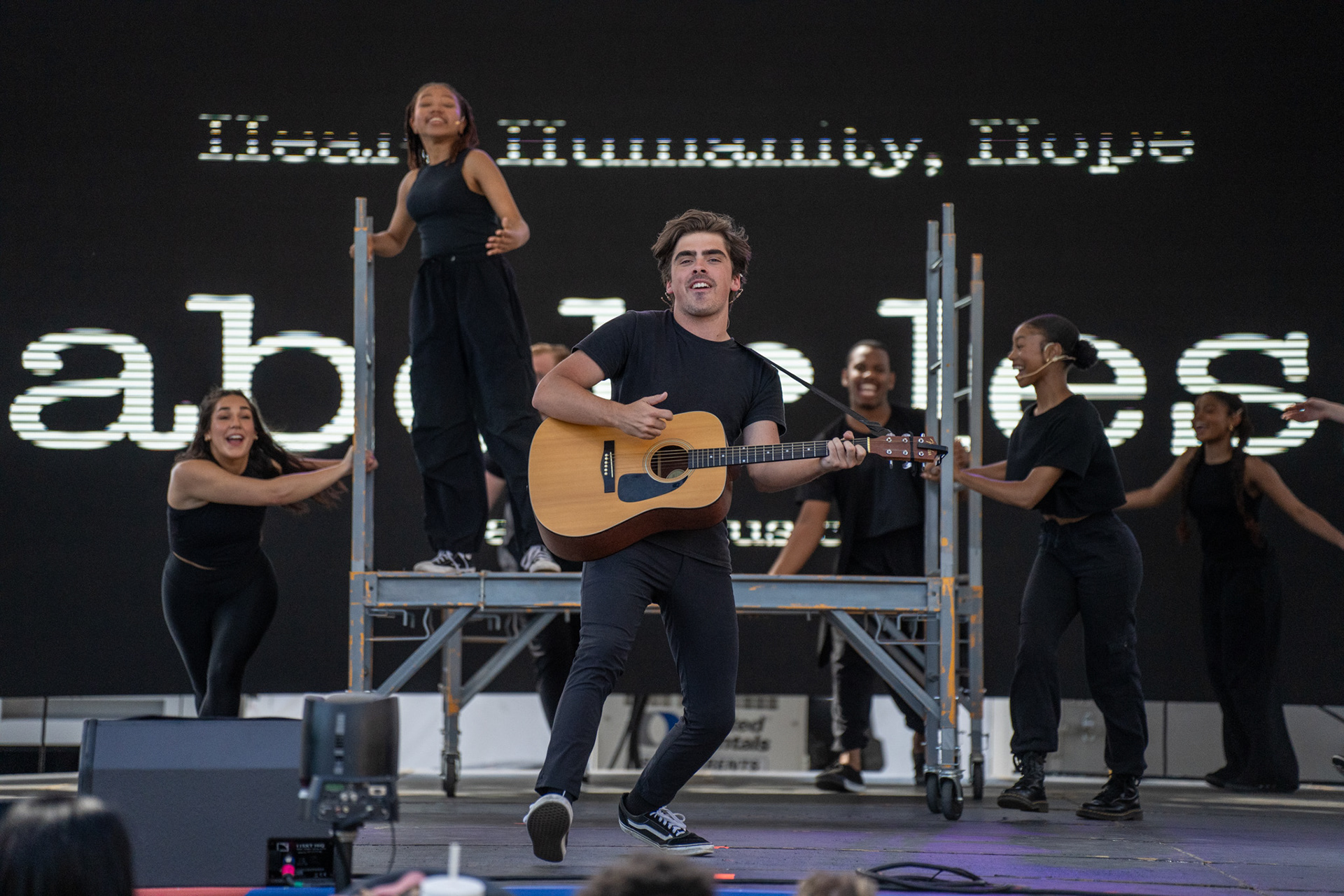 Cast of Labelless performs