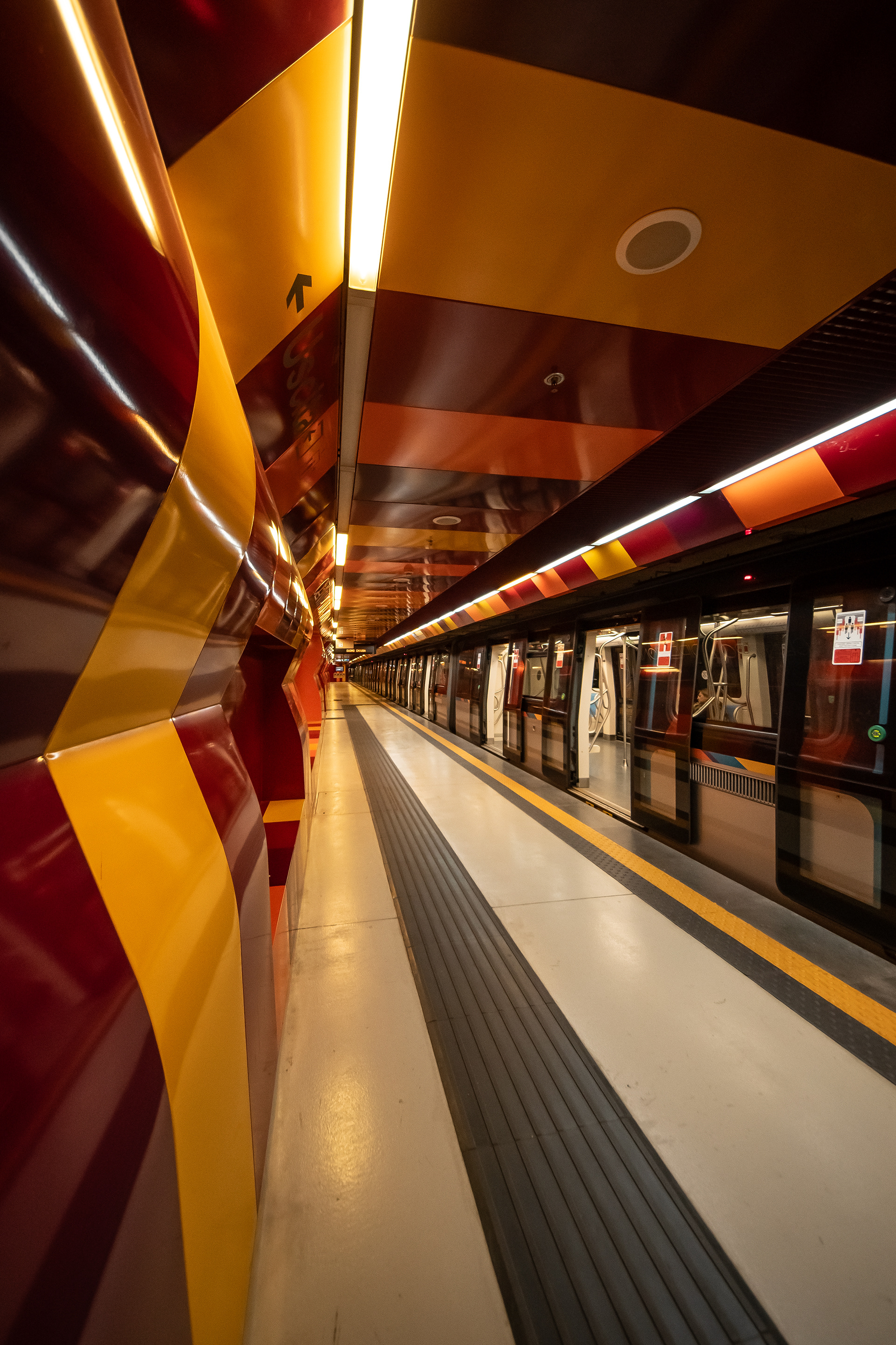 Napoli, Metro Centro Direzionale