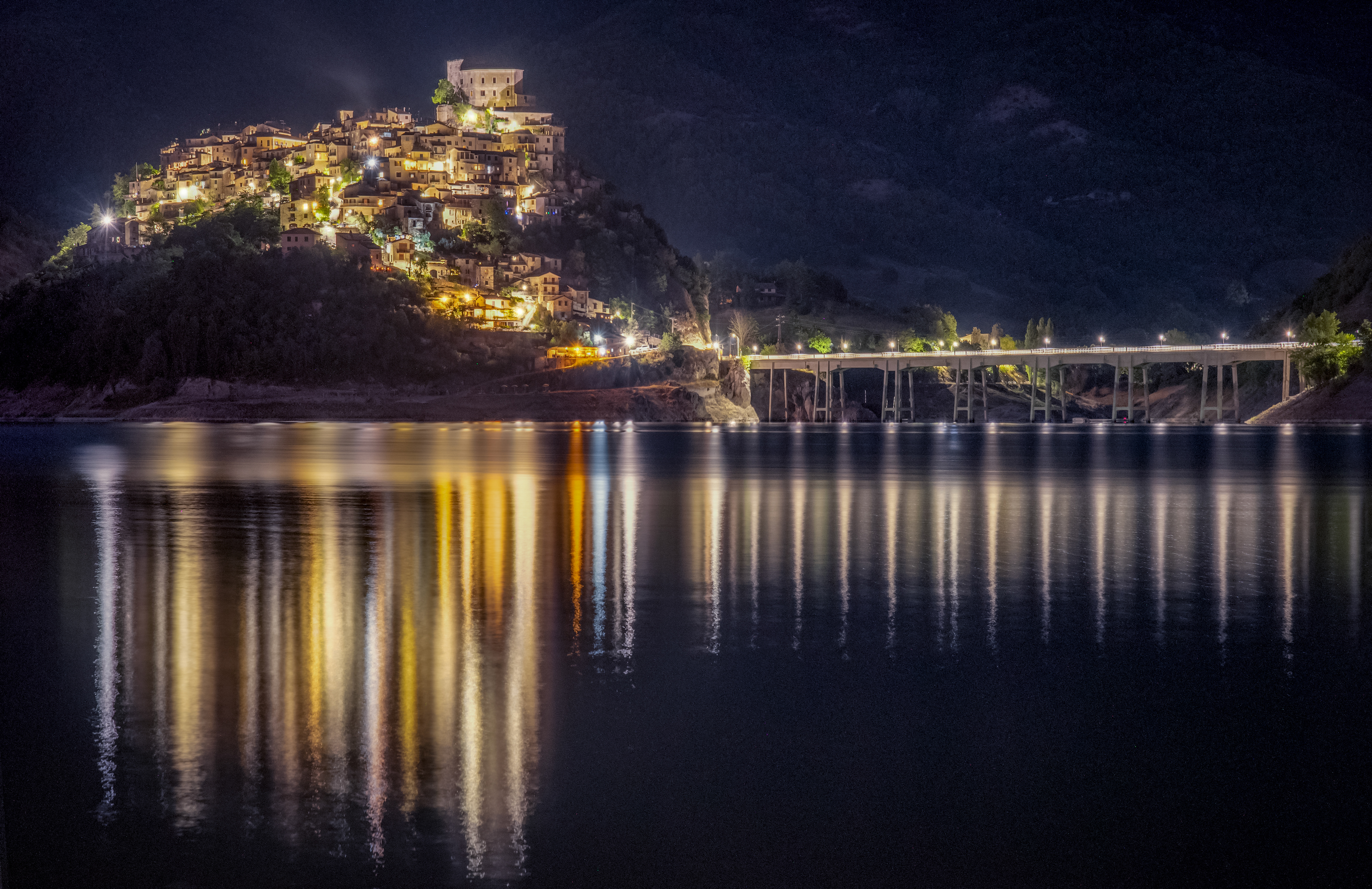Castel di Tora, RI