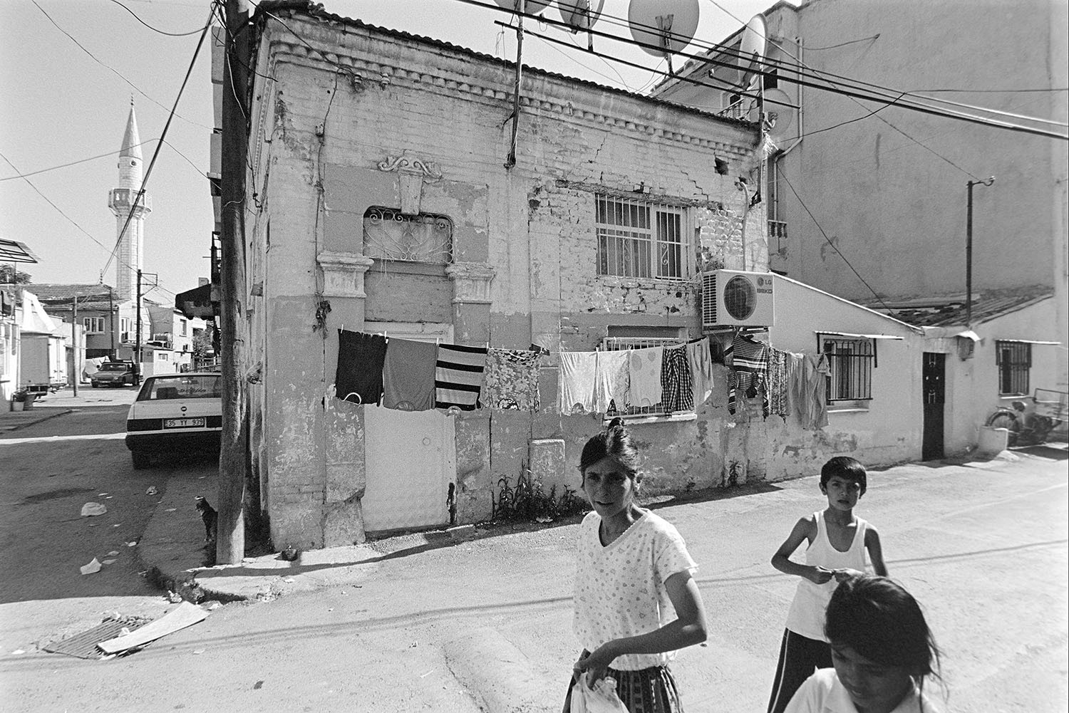 Kids on the streets of Ege Mahallesi in Alsancak, İzmir.