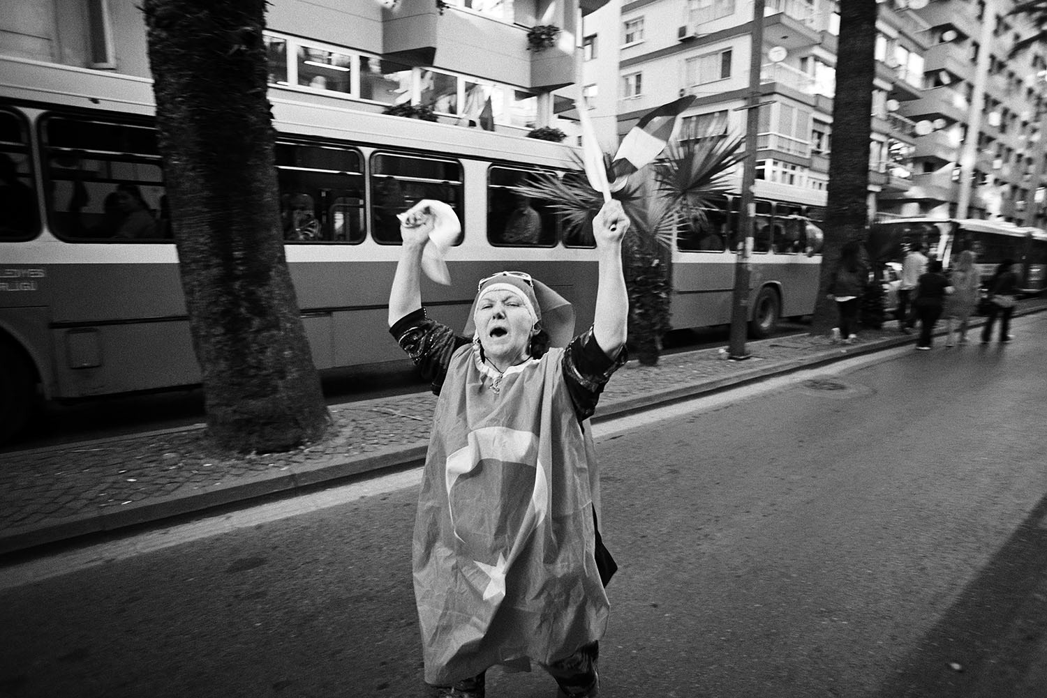 A Turkish woman during a CHP political rally in Alsancak, İzmir.