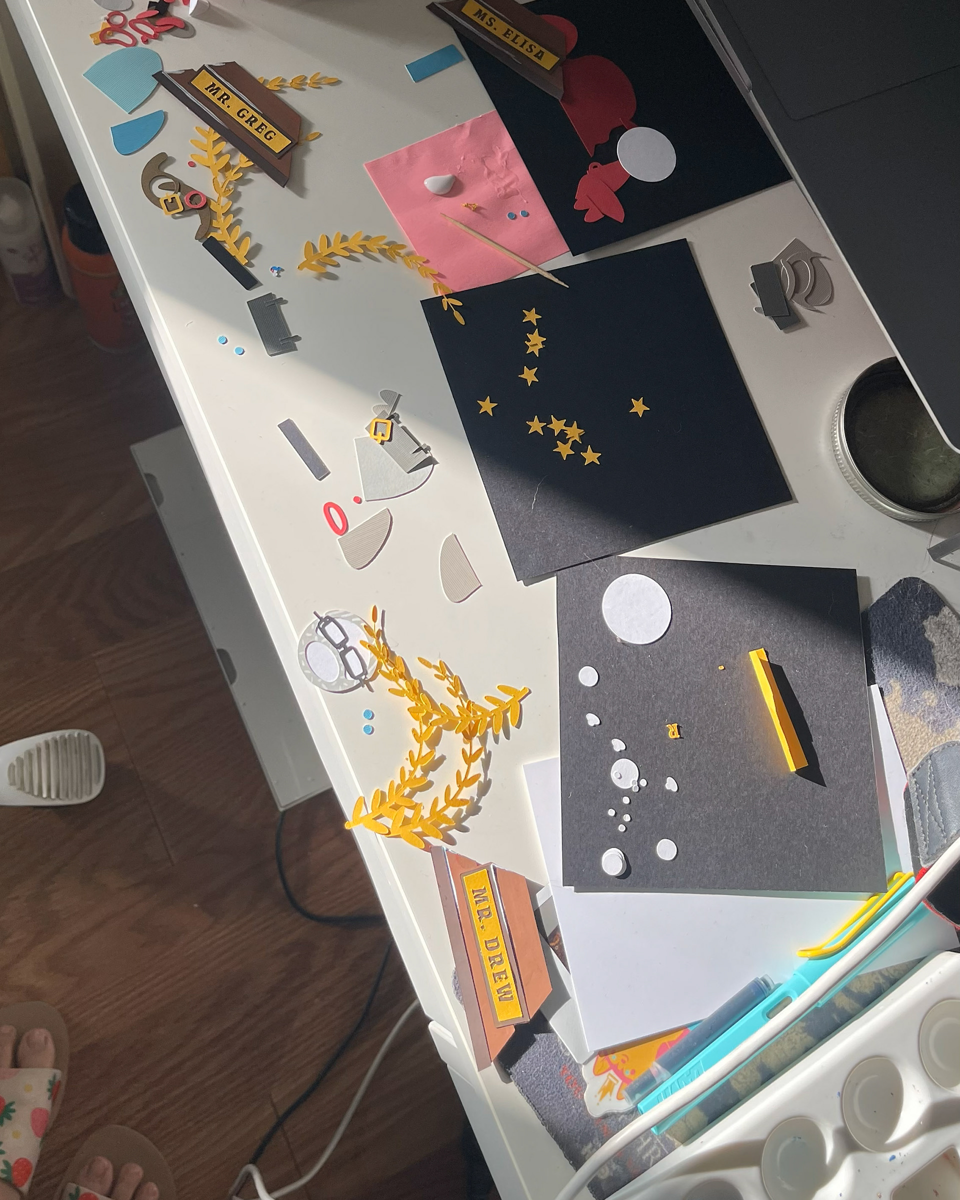 The desk situation during progress