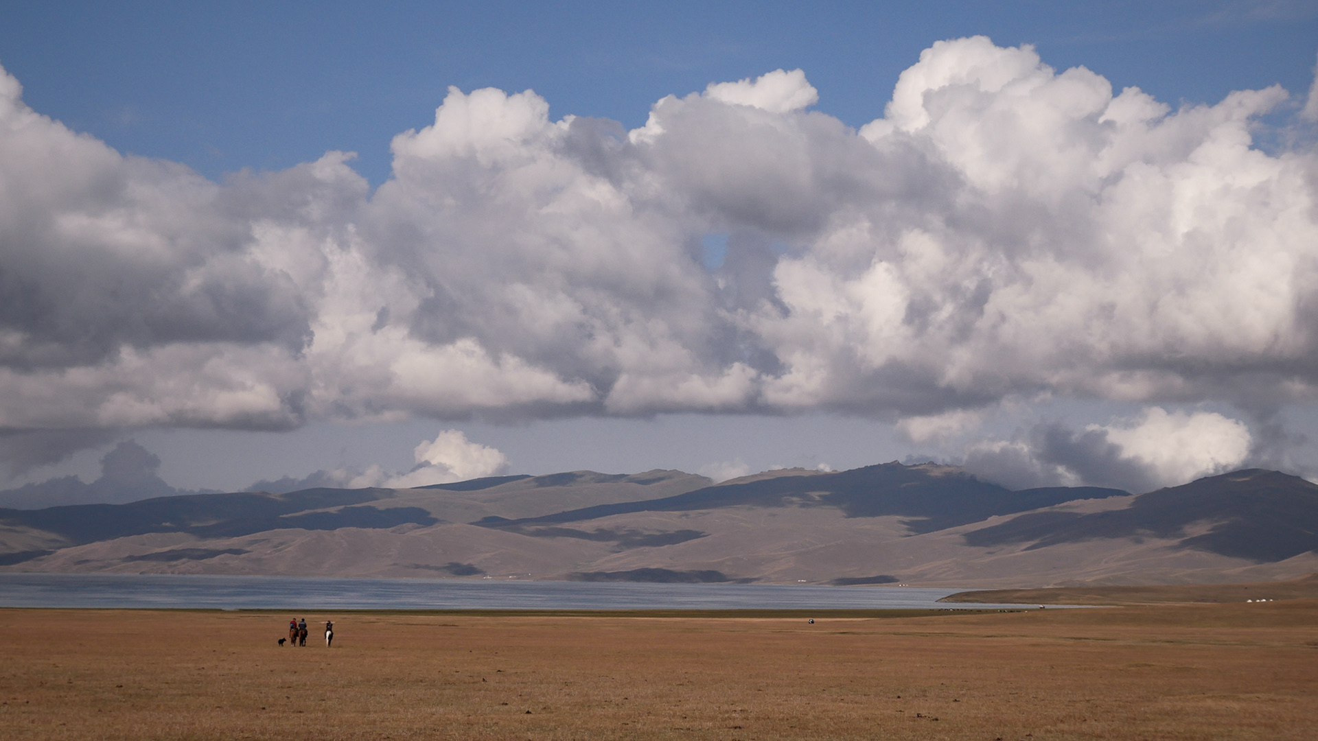Song-Kol Lake