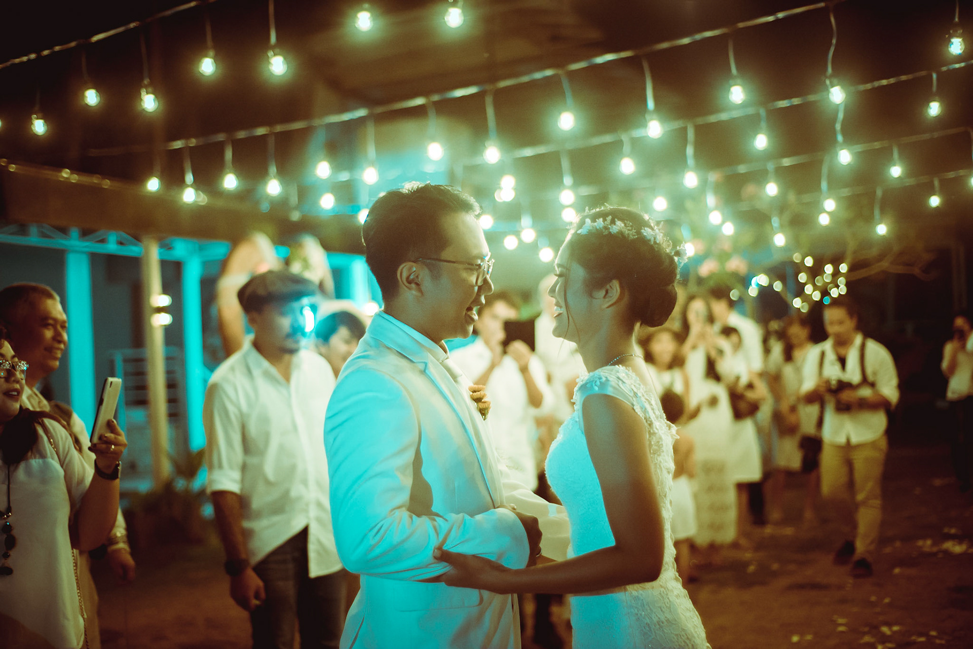 Capturing wedding and precious moments.