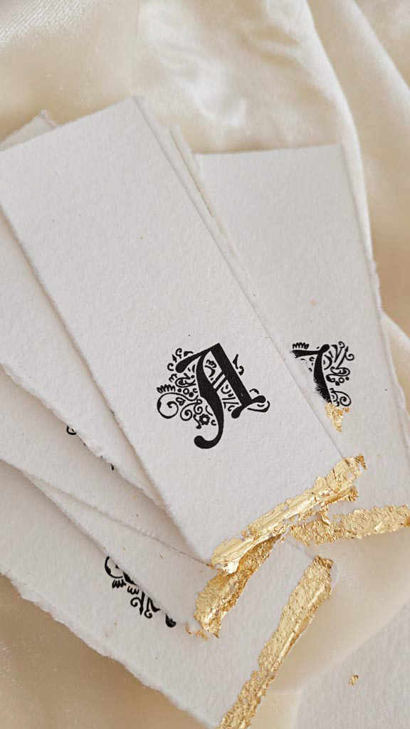 Photo @insiemecreations Marque-places / papier pur coton et embellissement feuille d'or