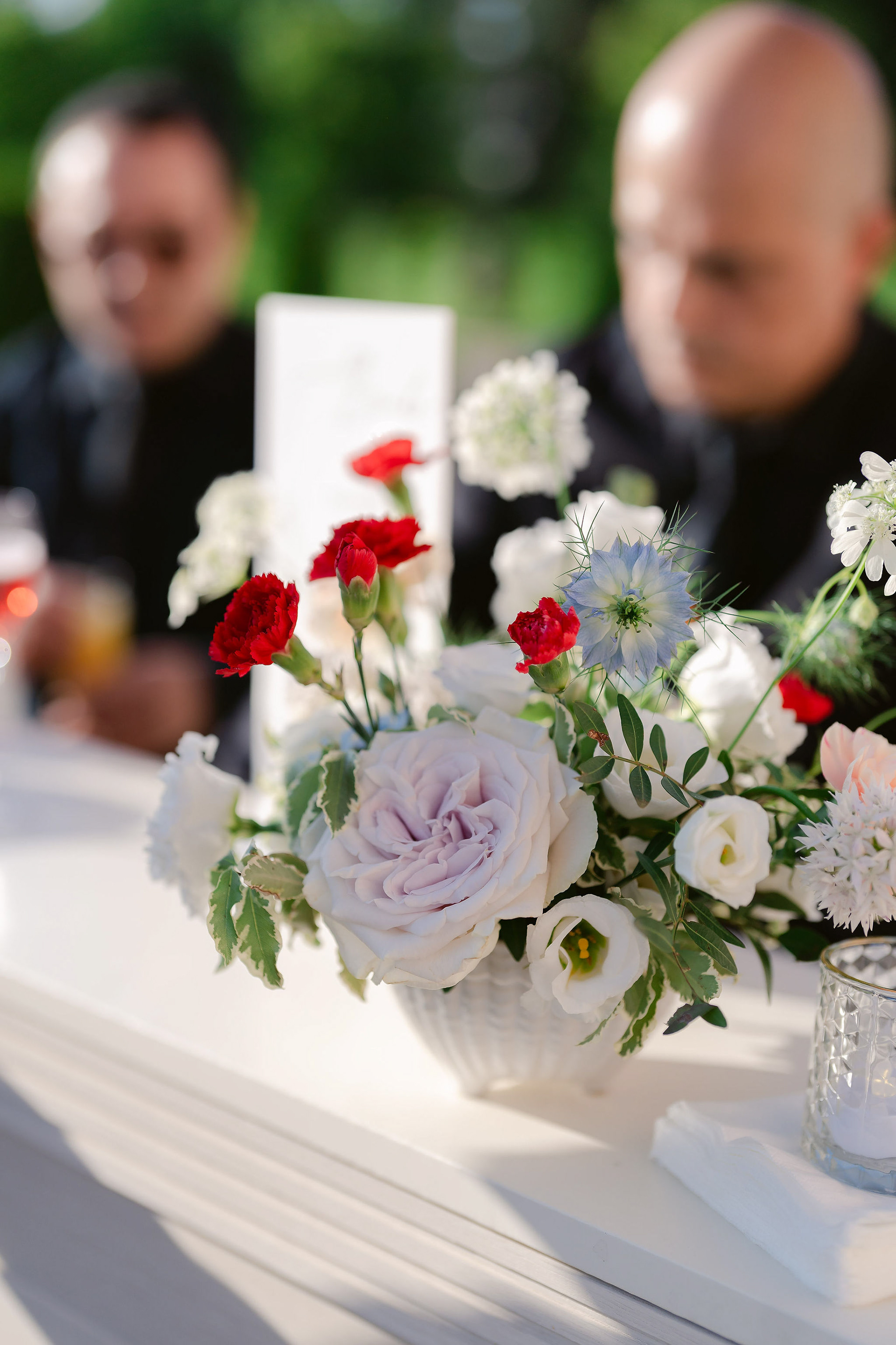 Cocktail sign // Design and print on acrylic Photo @zephyrkokphotography // Flowers @histoiressauvages