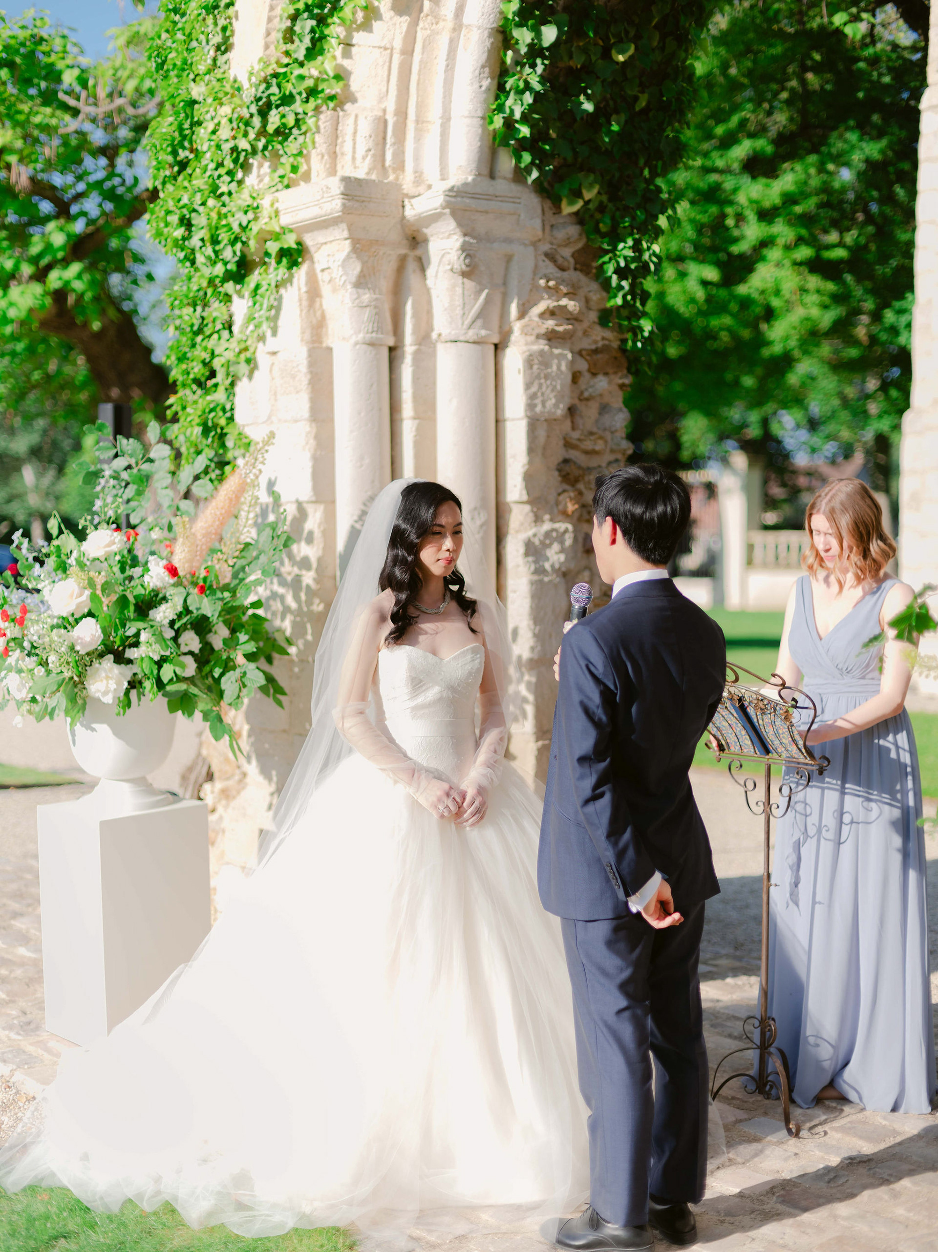Bouquet de mariée @histoiressauvages // Chateau de Nainville les Roches // Photo @zephyrkokphotography