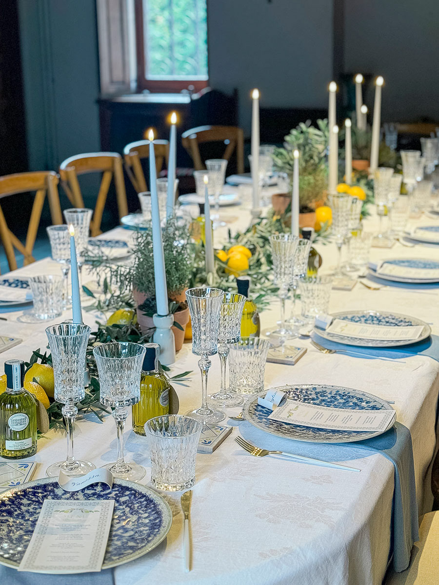 POSITANO BIRTHDAY TABLE / photo @sandycluzaud