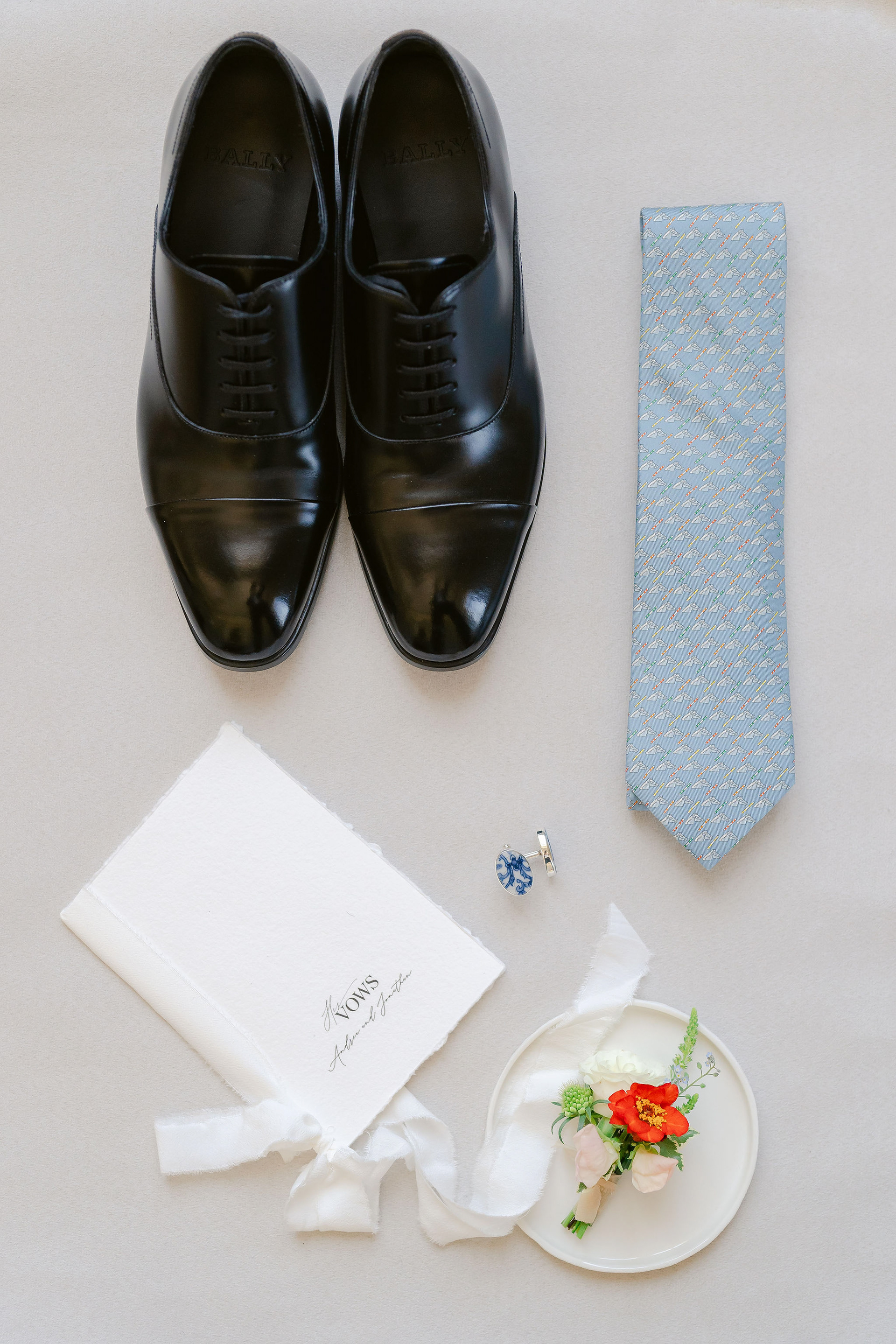 LIVRET DE VOEUX // DESIGN // PAPIER PUR COTON FAIT-MAIN VOWS BOOKLET // HANDMADE COTTON PAPER Photo @Zephyrkokphotography / fleurs @histoiressauvages