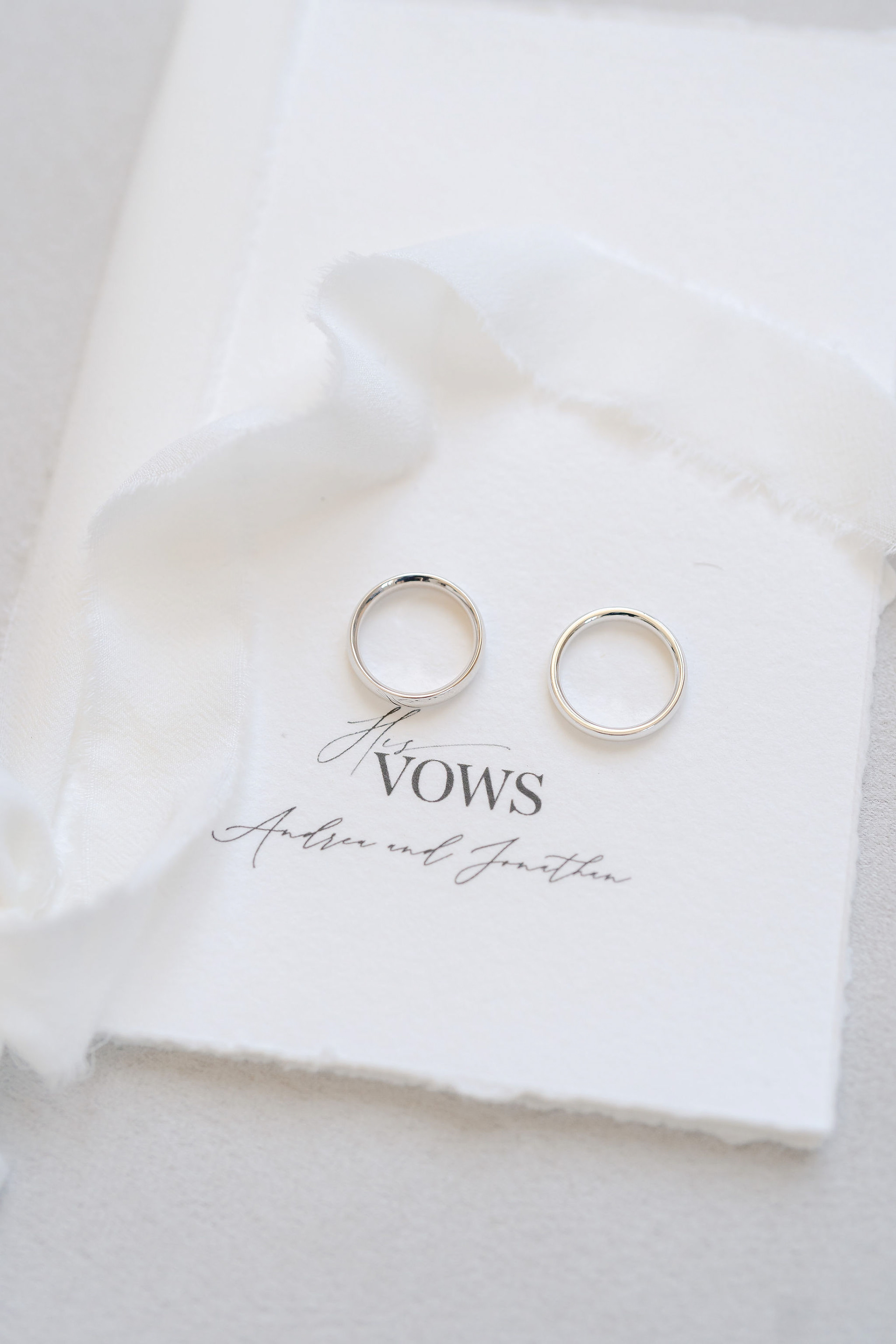 LIVRET DE VOEUX // DESIGN // PAPIER PUR COTON FAIT-MAIN VOWS BOOKLET // HANDMADE COTTON PAPER Photo @Zephyrkokphotography / fleurs @histoiressauvages
