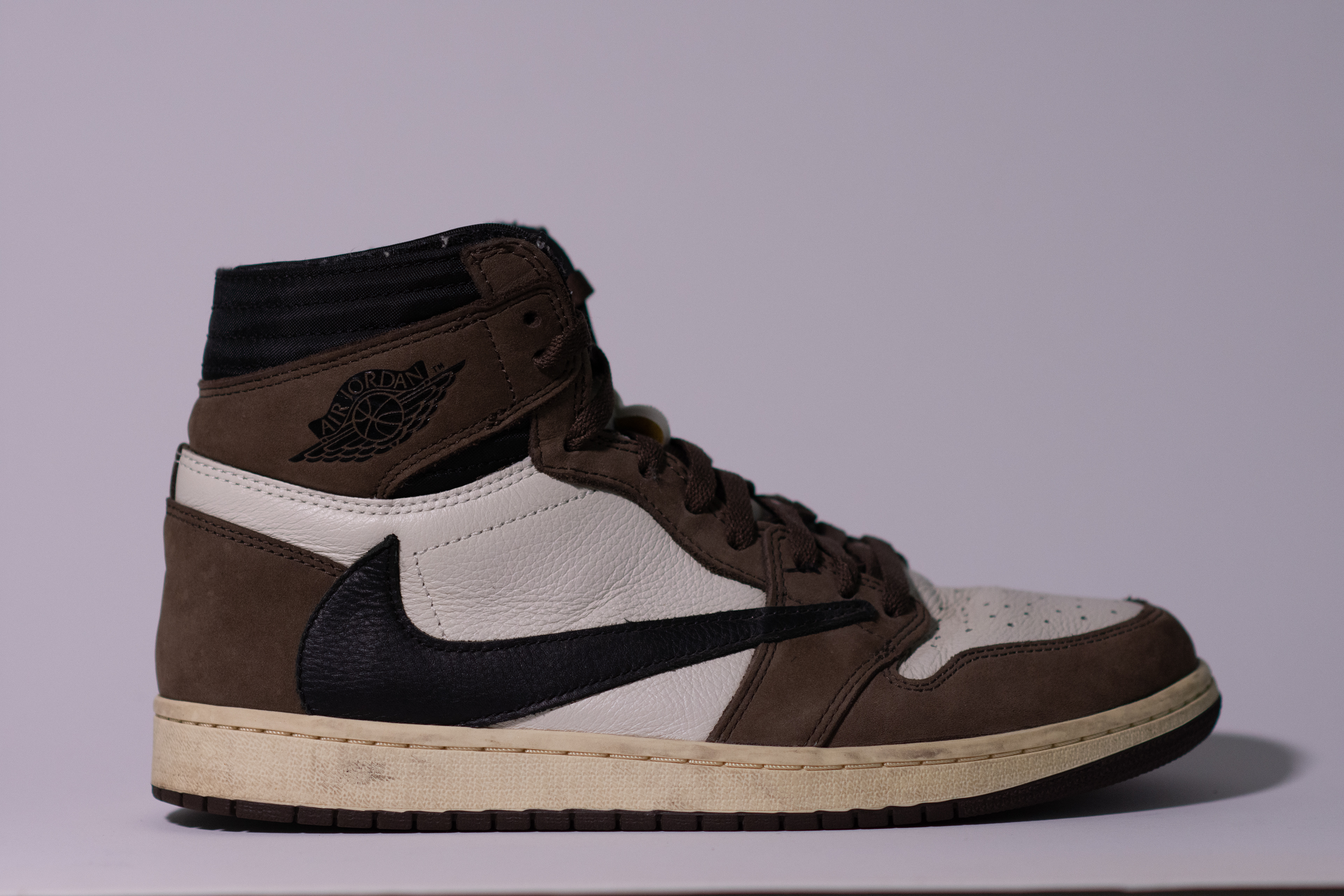 Jordan 1 High "Travis Scott Mocha"
