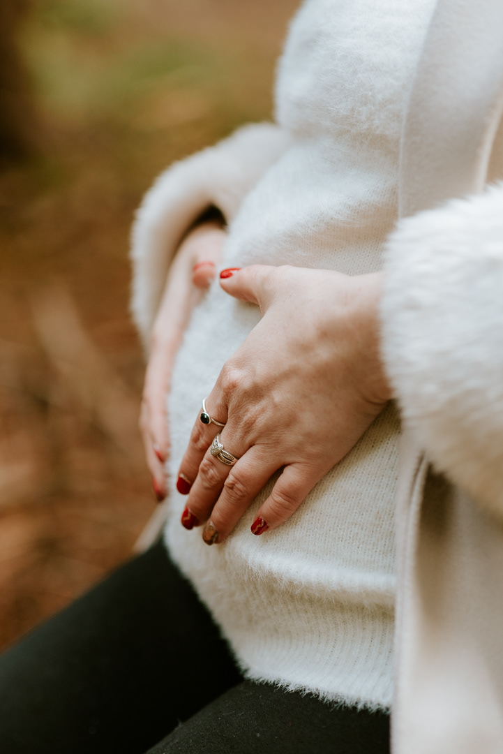 Maternity photoshoot Andover