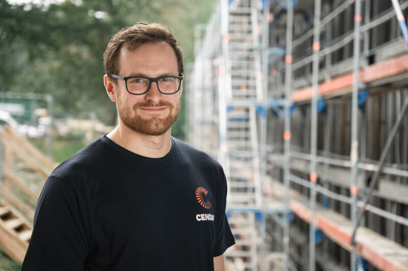 Mitarbeiterporträt aus initialer Bildkollektion