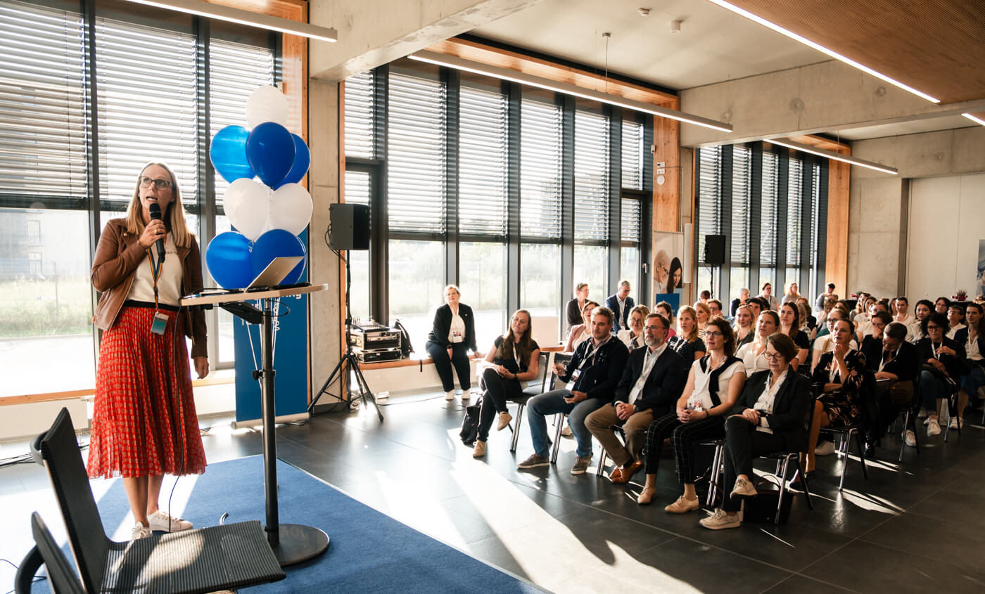 Fotografie der Kongresshalle.